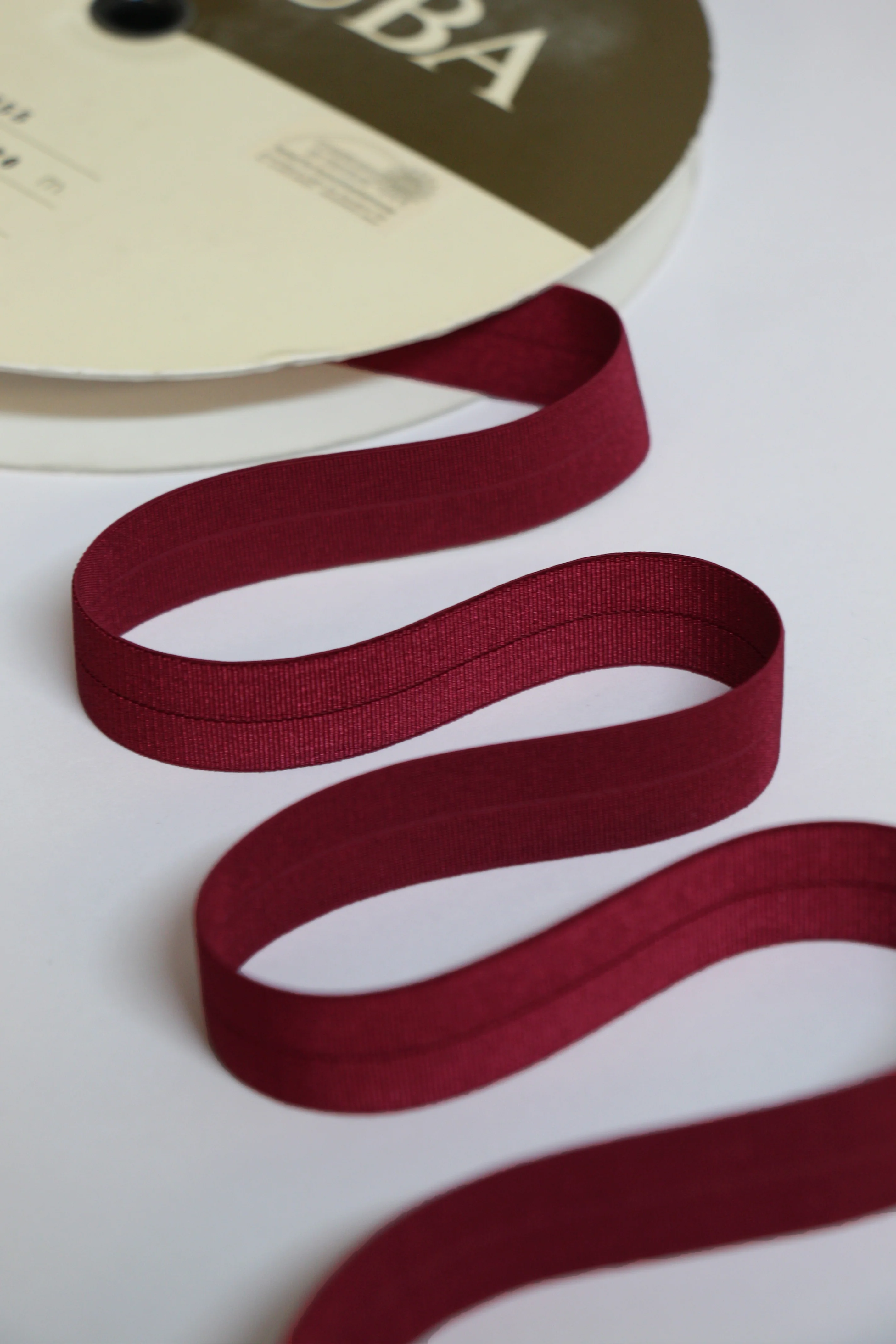 18mm Stretch Fold-Over Binding - Wine Red - Image 2