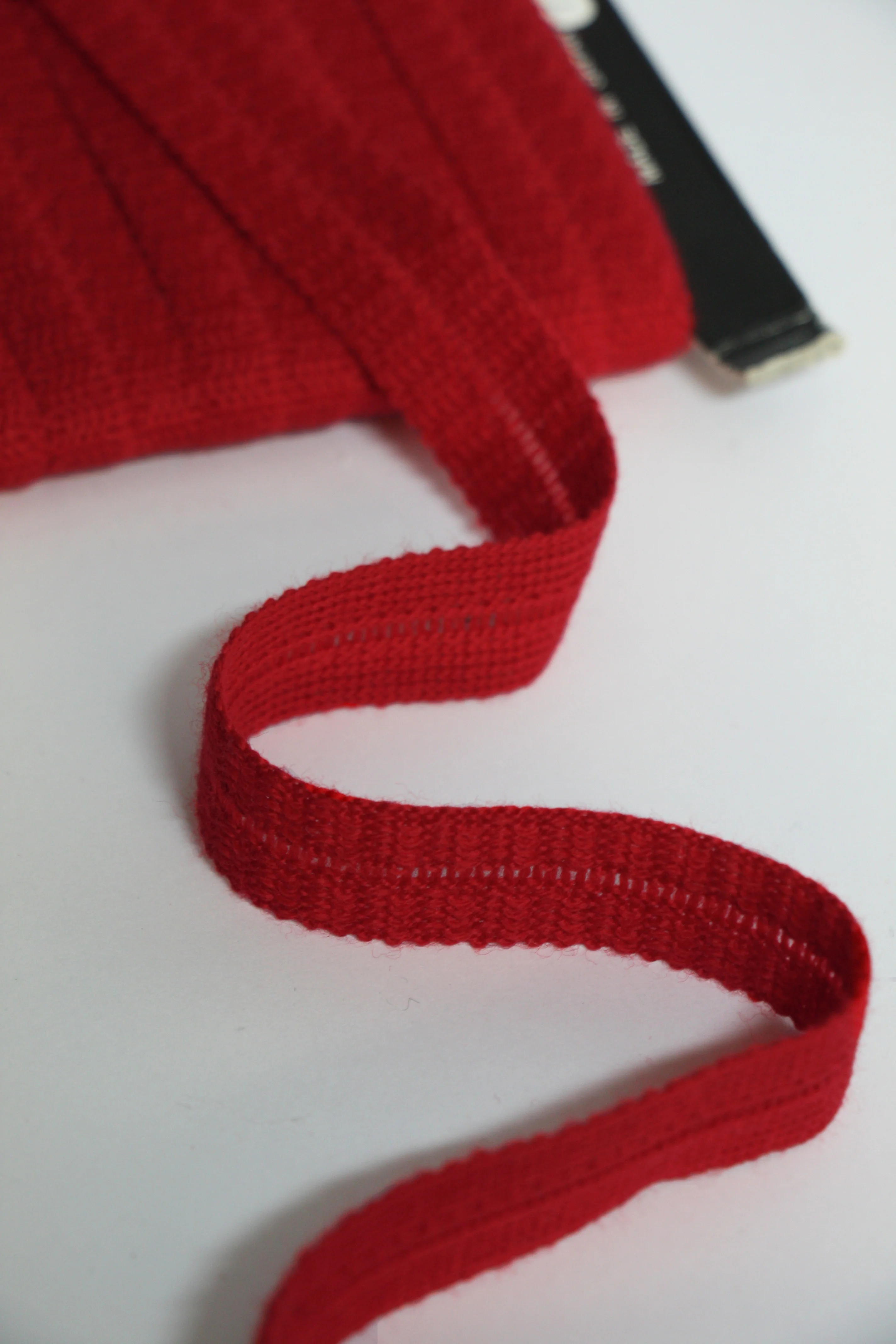 22mm Wool Binding - Red - Image 2