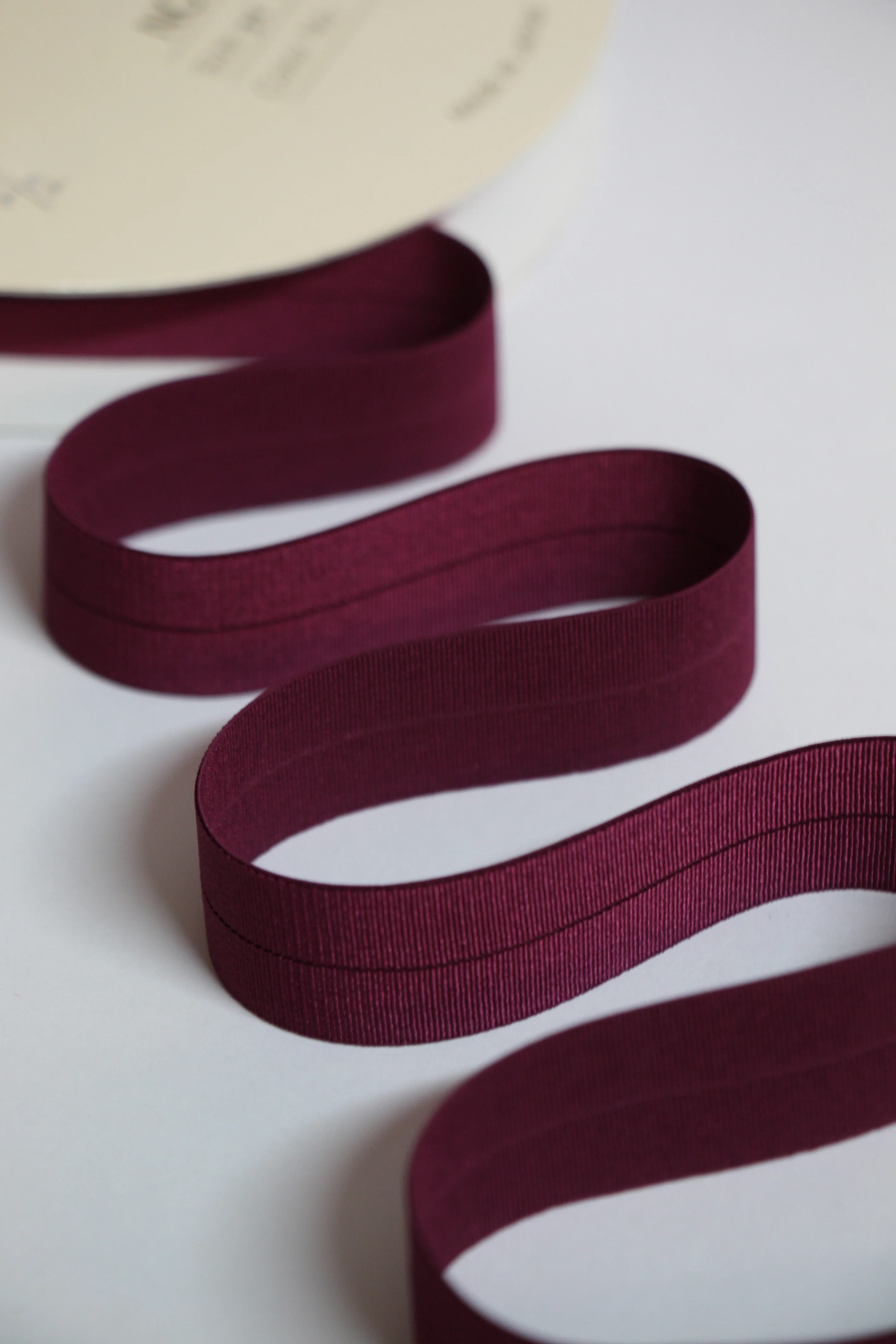 24mm Stretch Fold-Over Binding - Bordeaux - Image 2