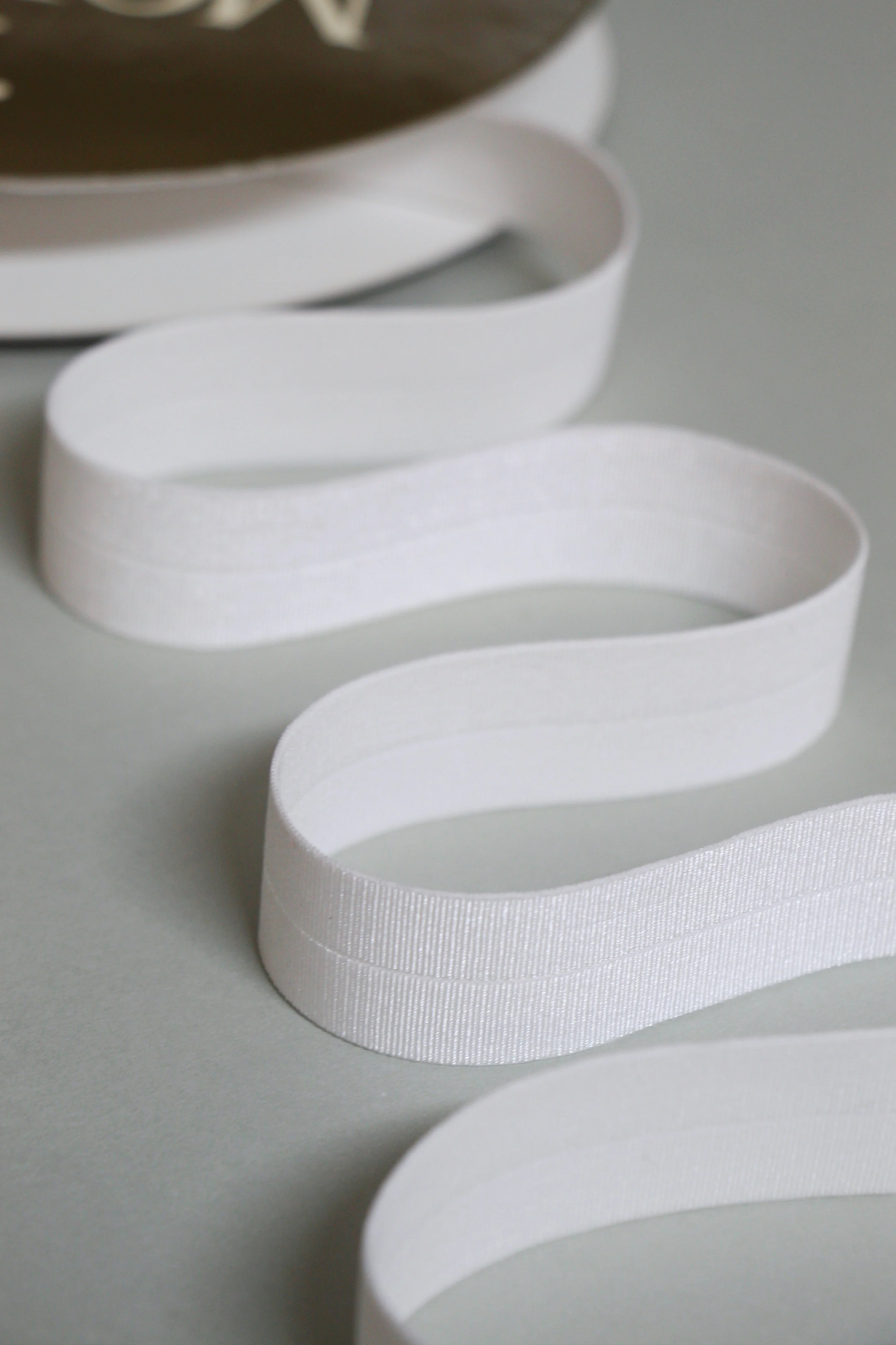 24mm Stretch Fold-Over Binding - Ivory - Image 2