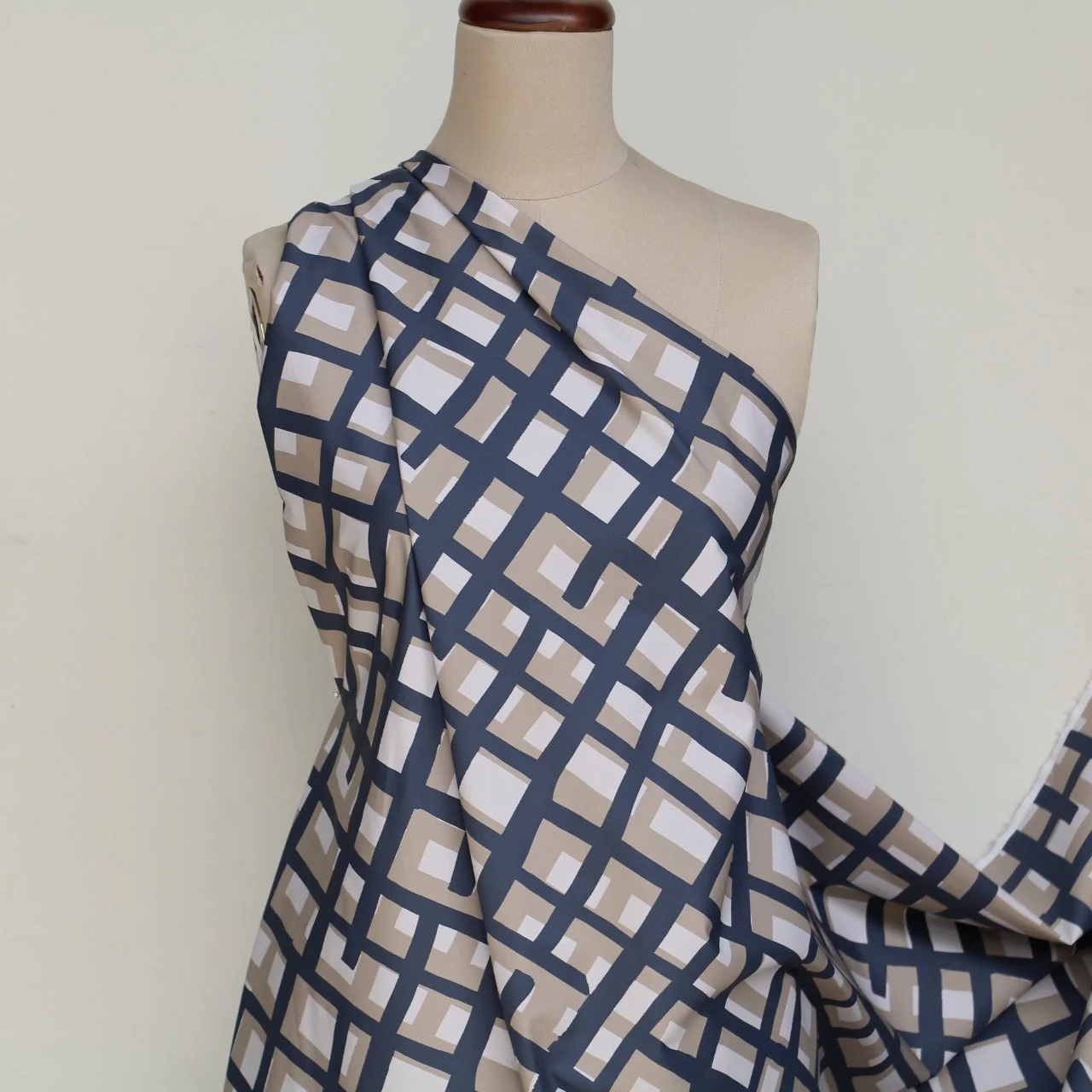 3D Grid Stone Poplin - Image 5