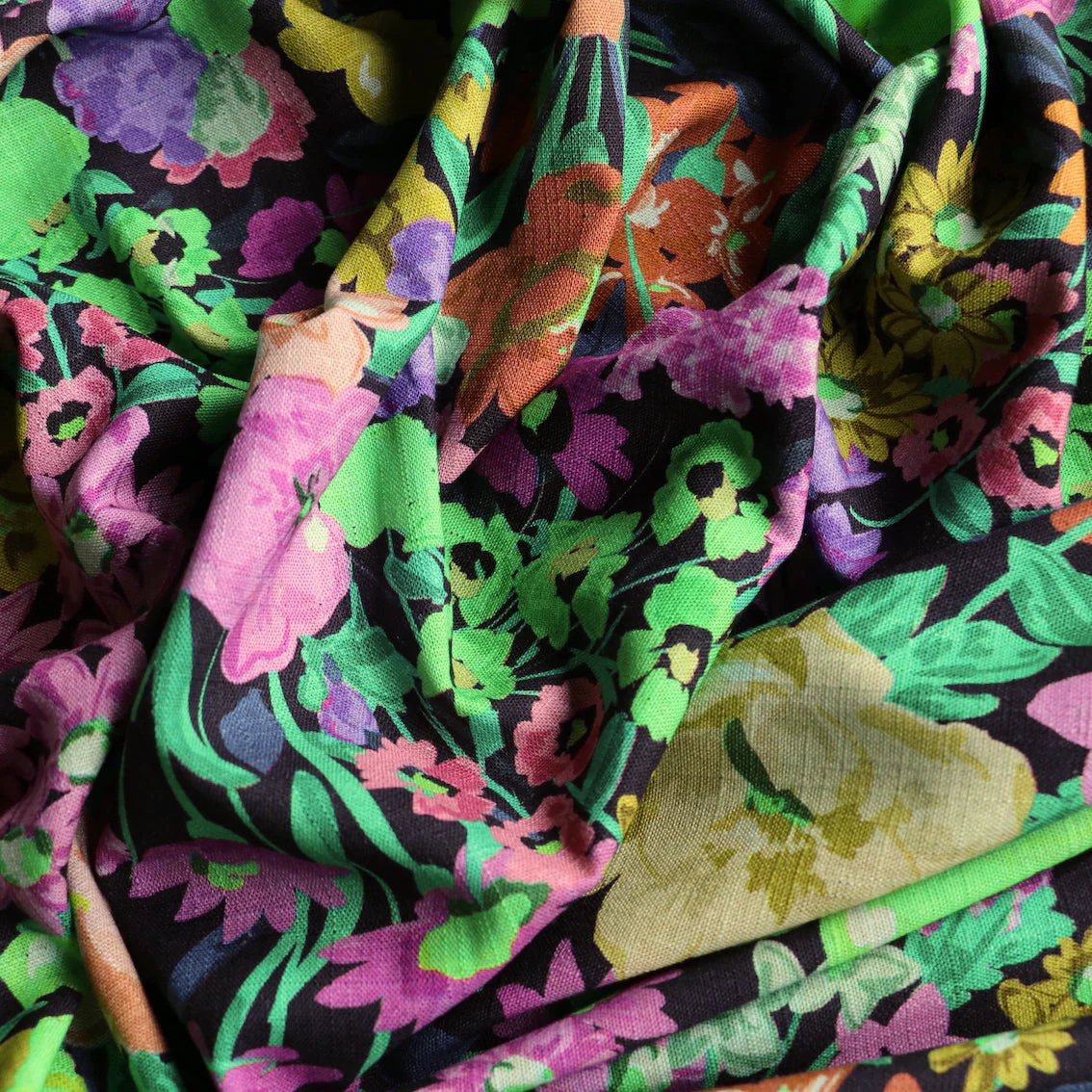 A Bunch Of Flowers Viscose/Linen Blend - Image 2