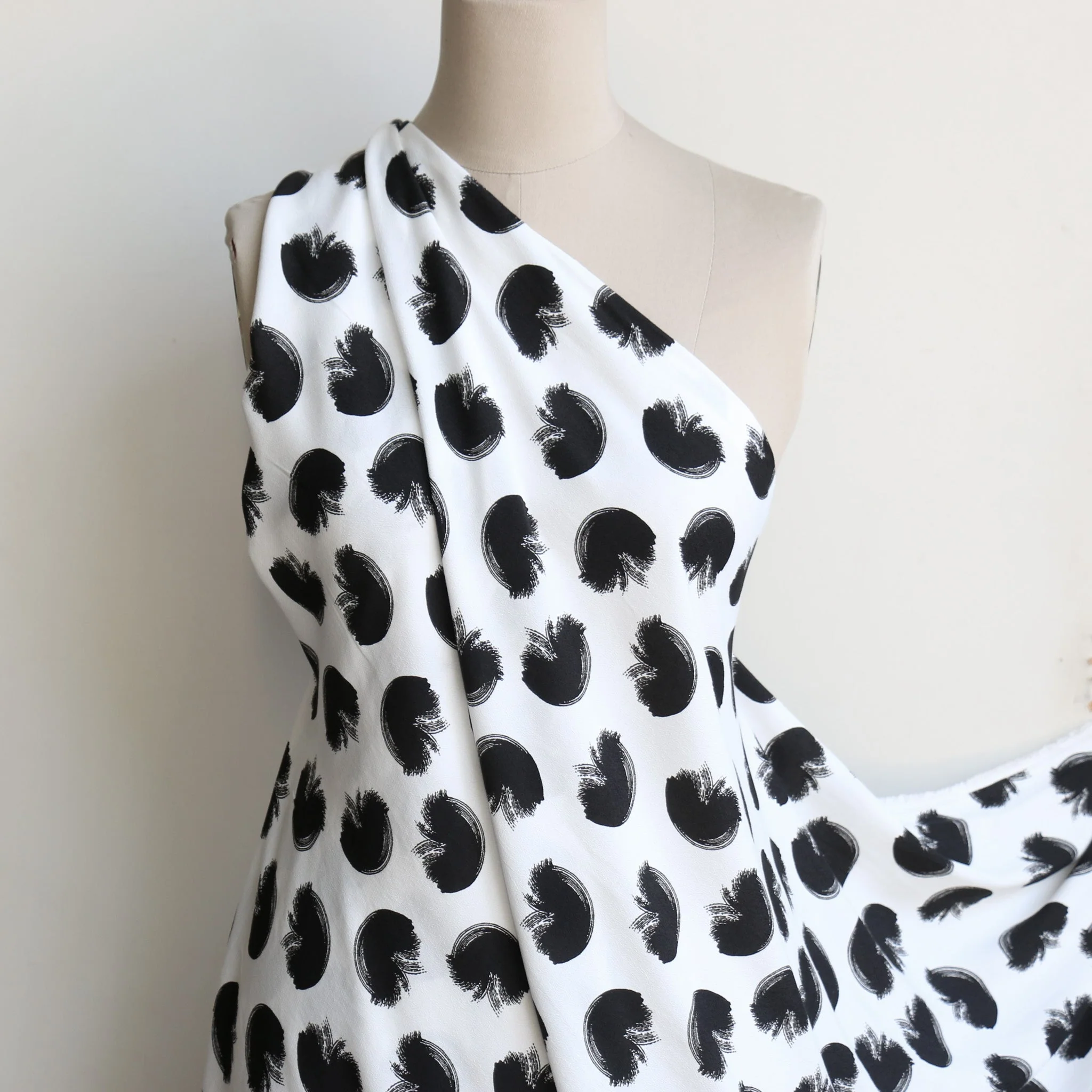 Abstract Mela White Viscose - Image 5