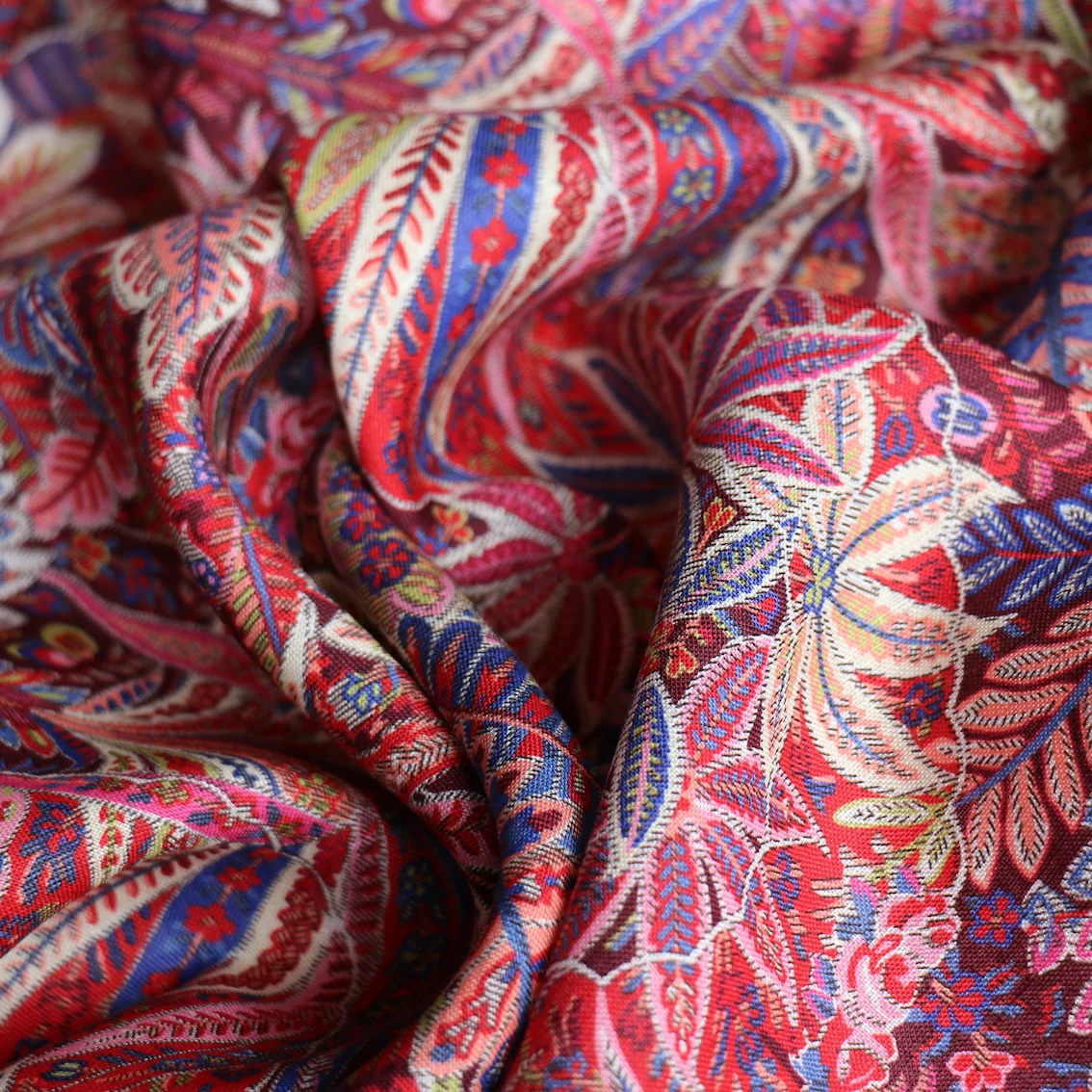 Adelphi Voyage Cherry - Liberty Sycamore Linen - Image 2