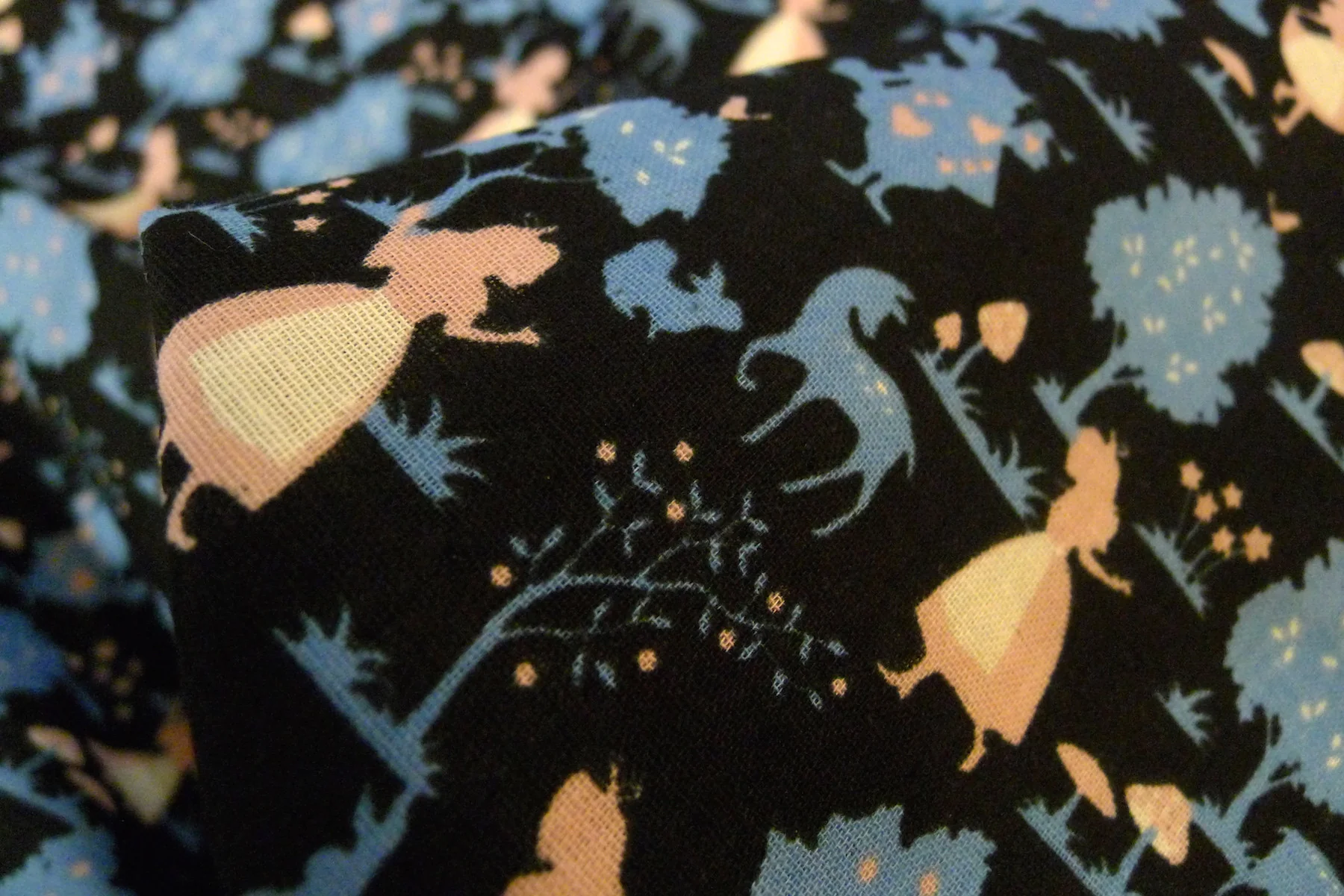 Alice in Wonderland Black