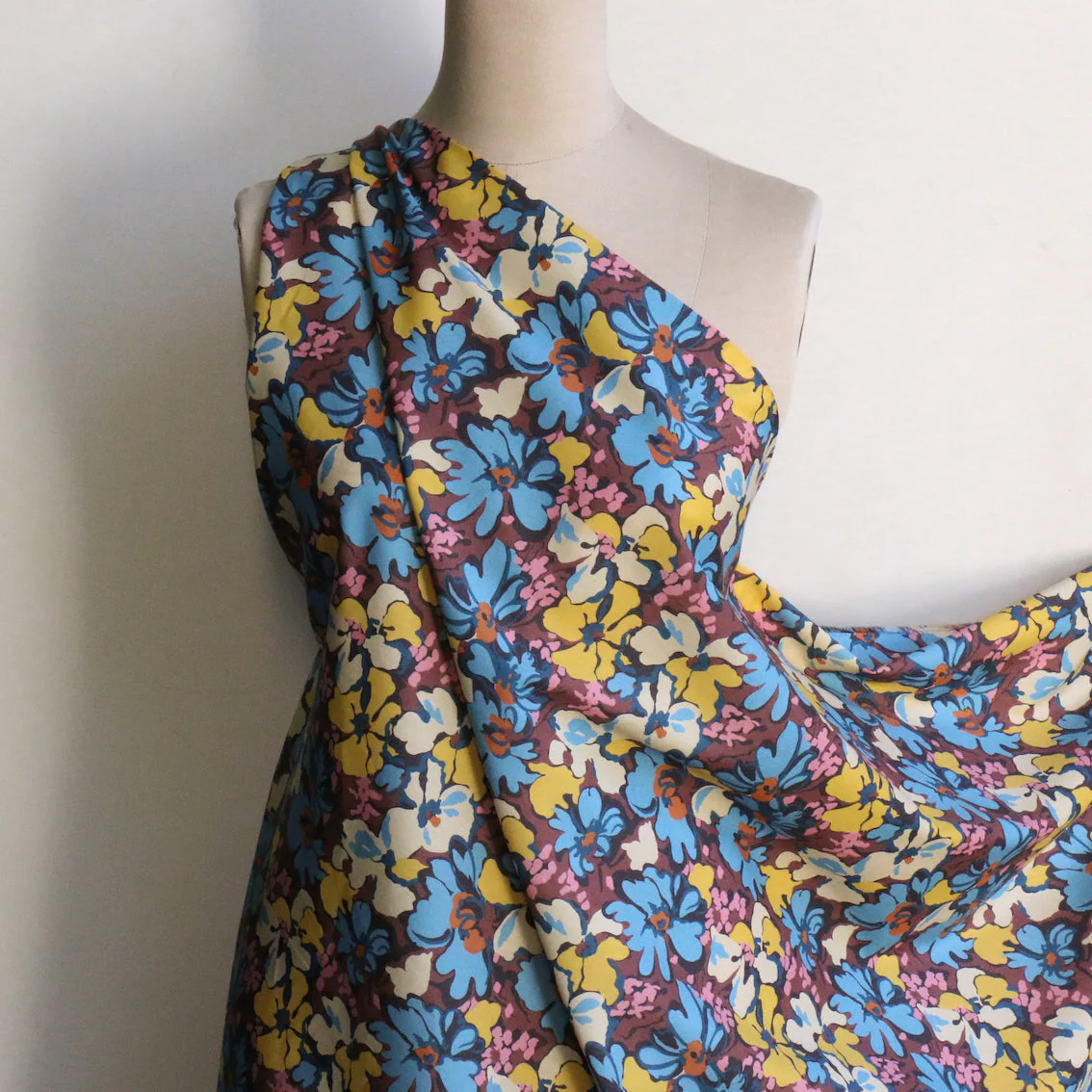 Alison Lewis - Liberty Tana Lawn™ - Image 4