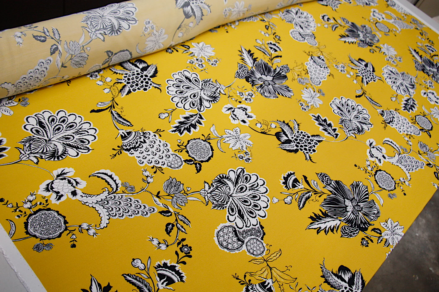All On Yellow - Image 4