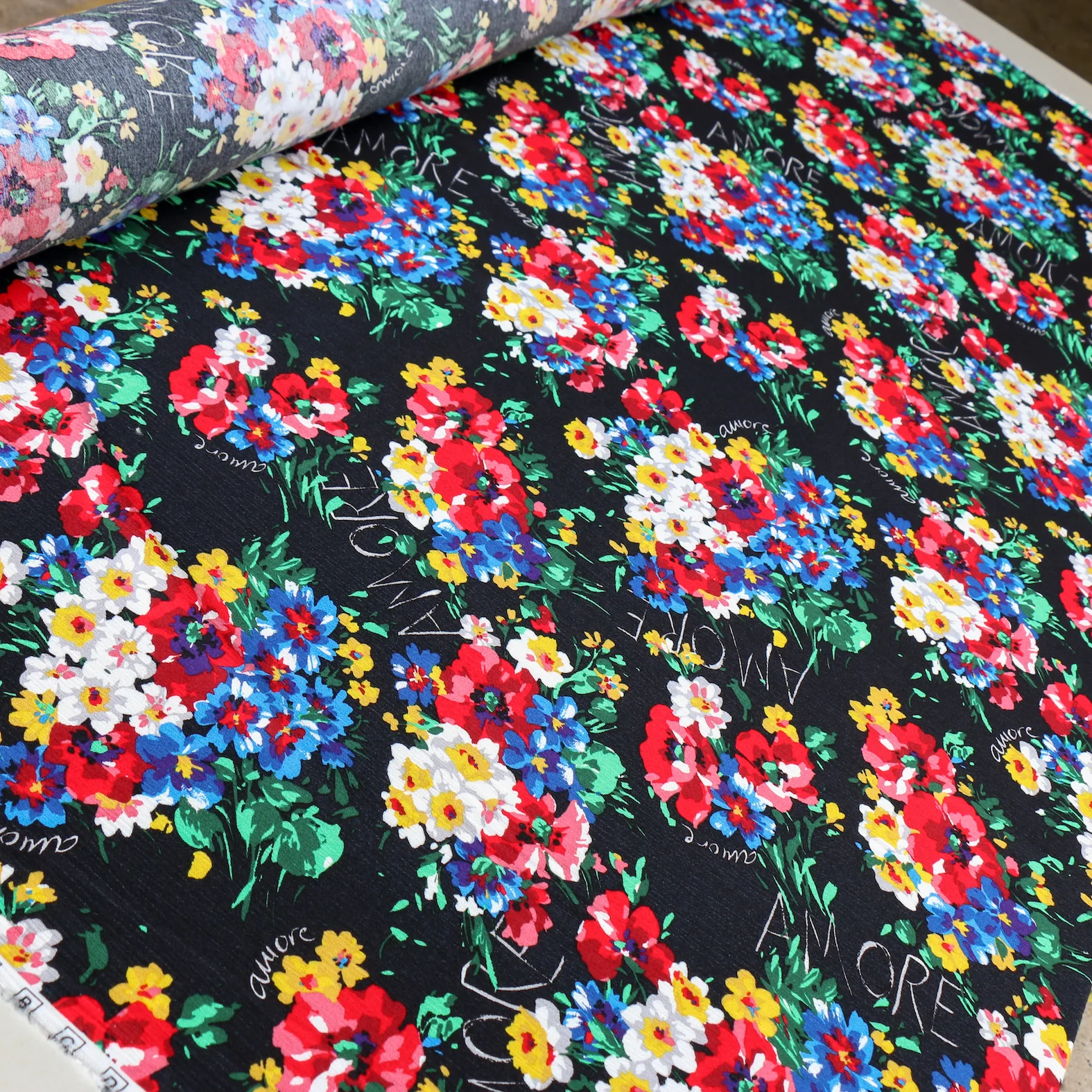 Amore Mio Viscose Crinkle Crepe - Image 4