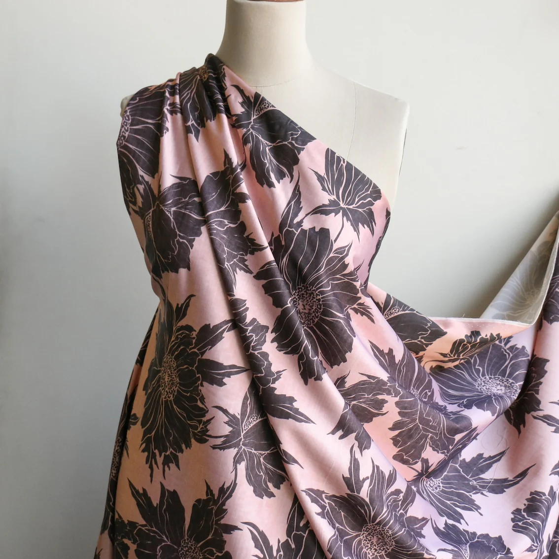 Antoinette Blooms - Image 5