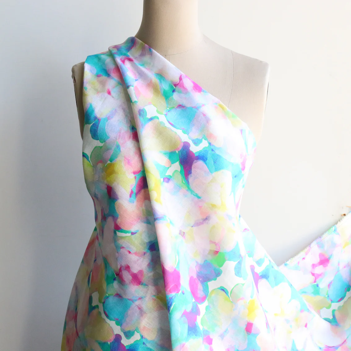 Aura Pink Printed Linen - Image 5
