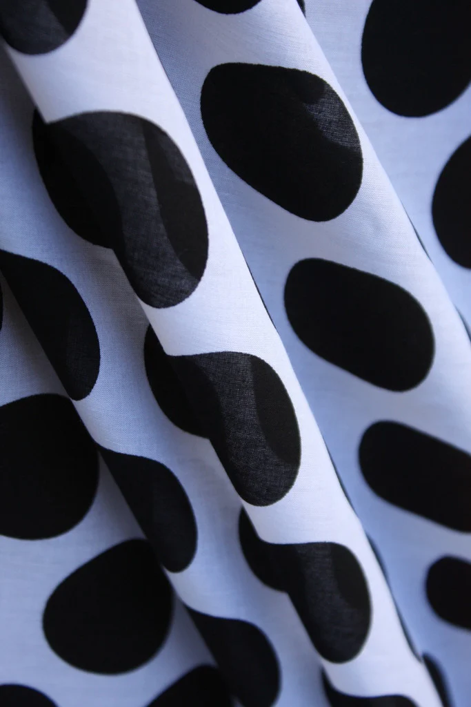 B & W Bold Spot - Image 3