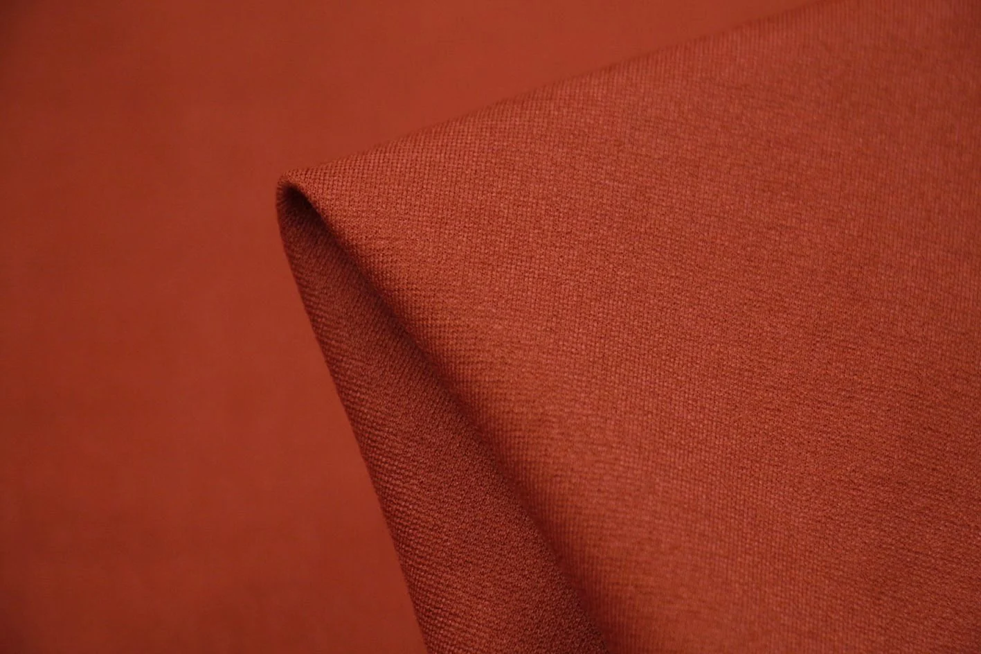 Barn Red Alaska Ponti