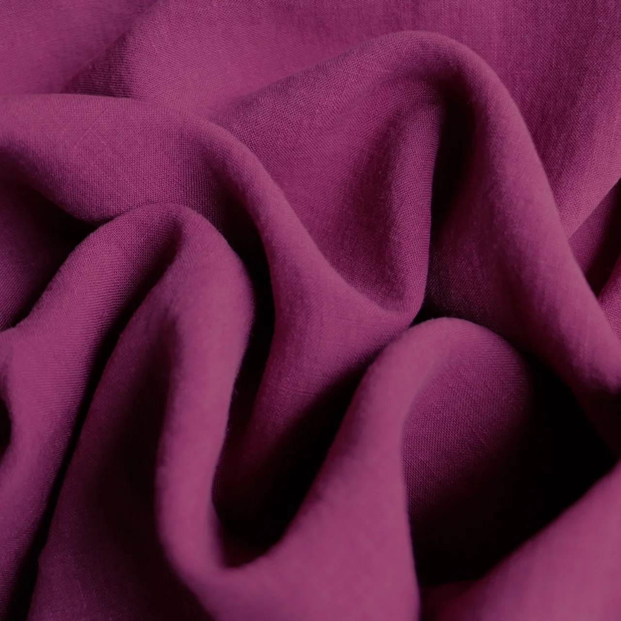 Bedford Berry Washed Linen - Image 2