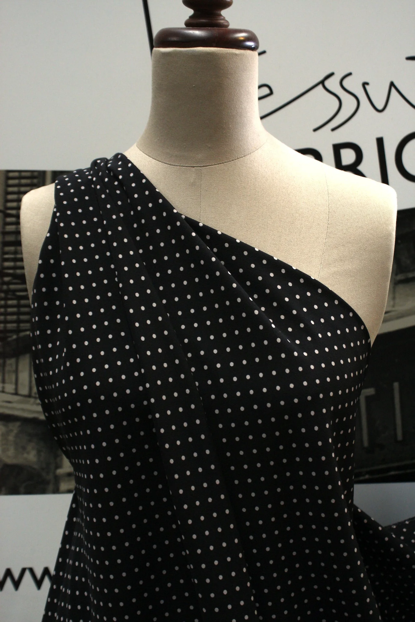 Beige Dotted Night - Image 5