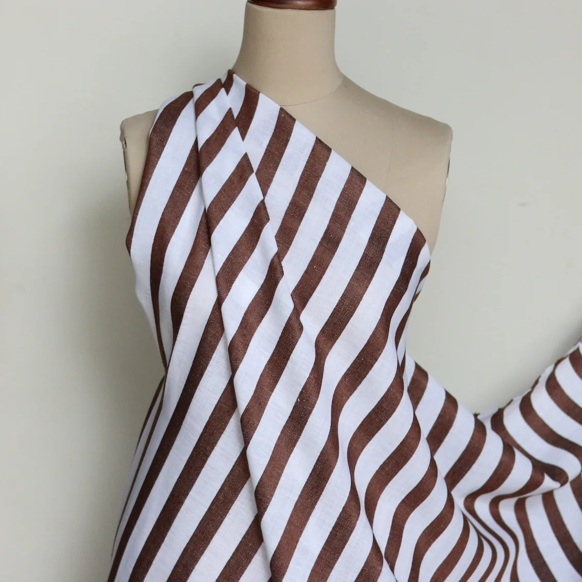 Bella Vita Cocoa Linen - Image 5