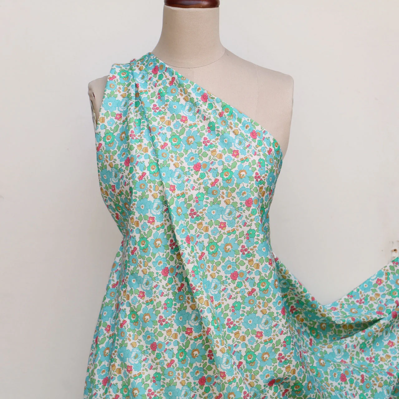 Betsy Green - Liberty Tana Lawn™ - Image 6