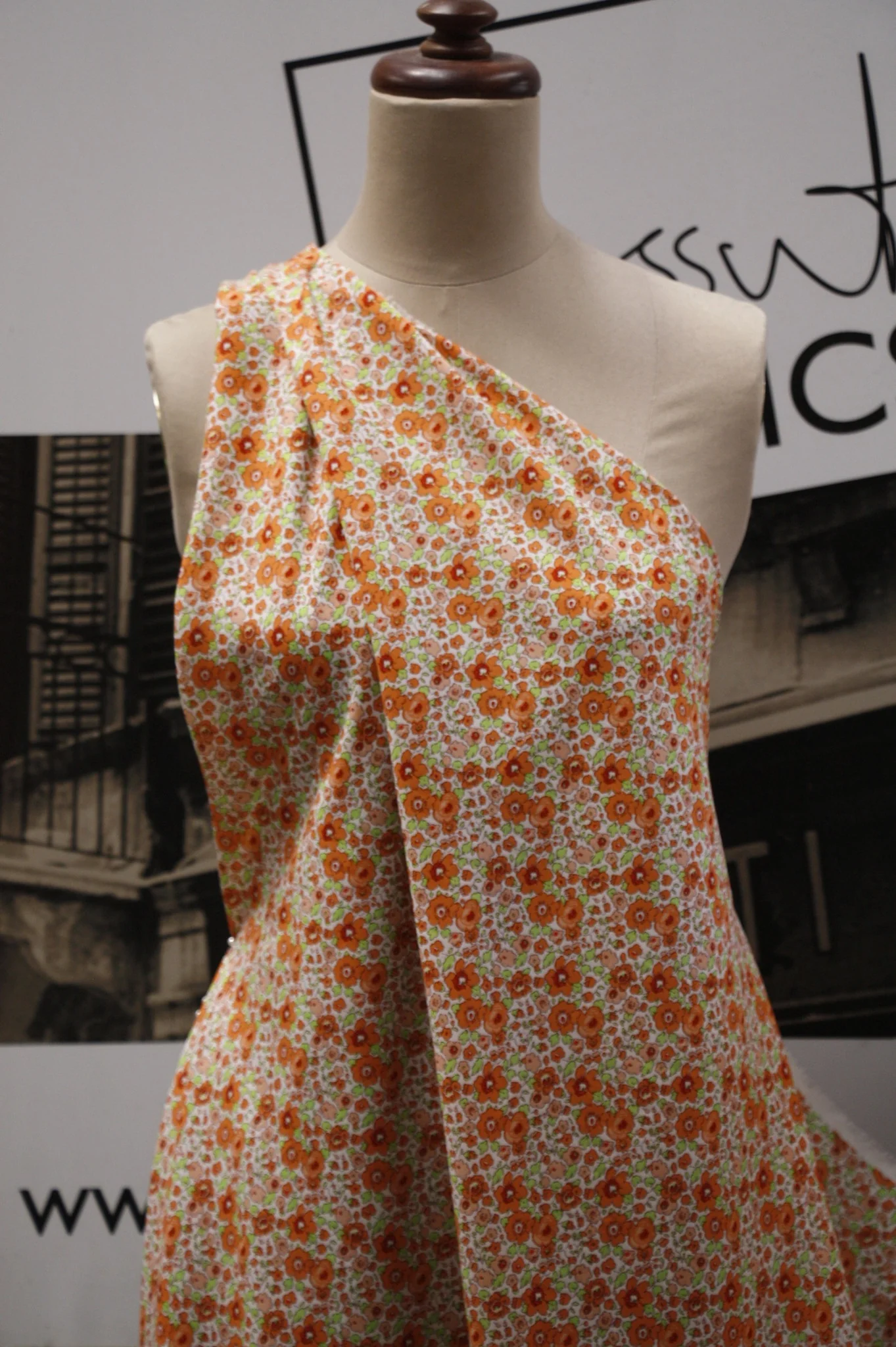 Betty Orange - Image 4