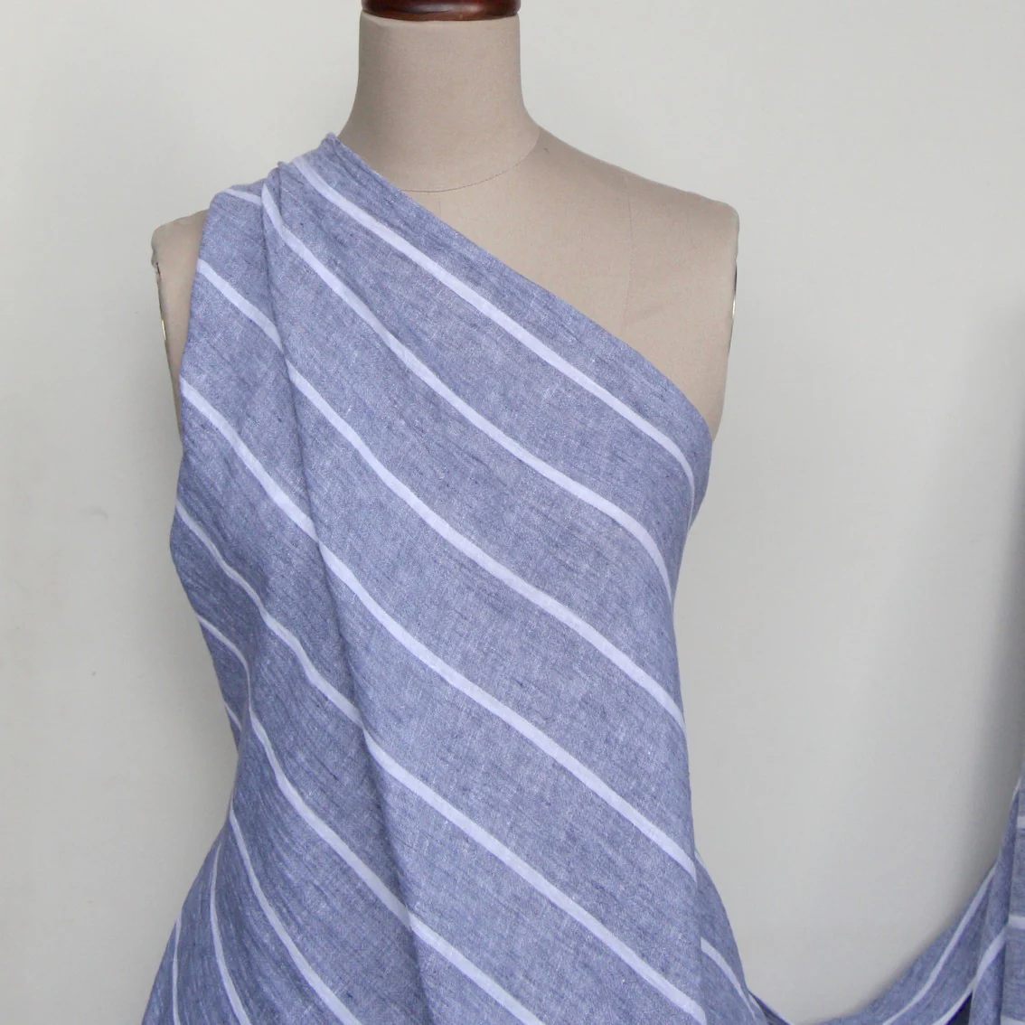 Big Stripe Navy Linen - Image 5
