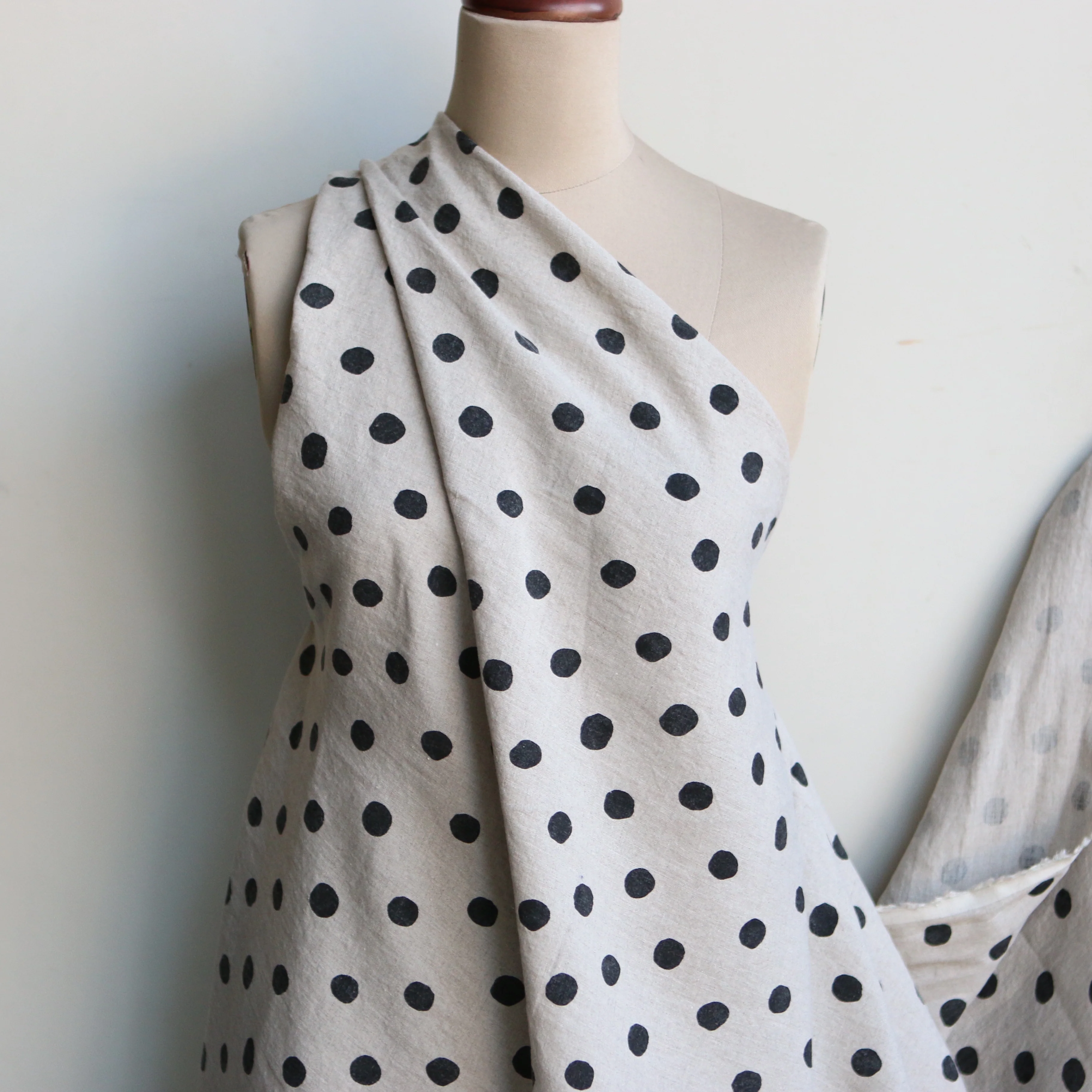 Bigger Spot Natural Linen - Image 5
