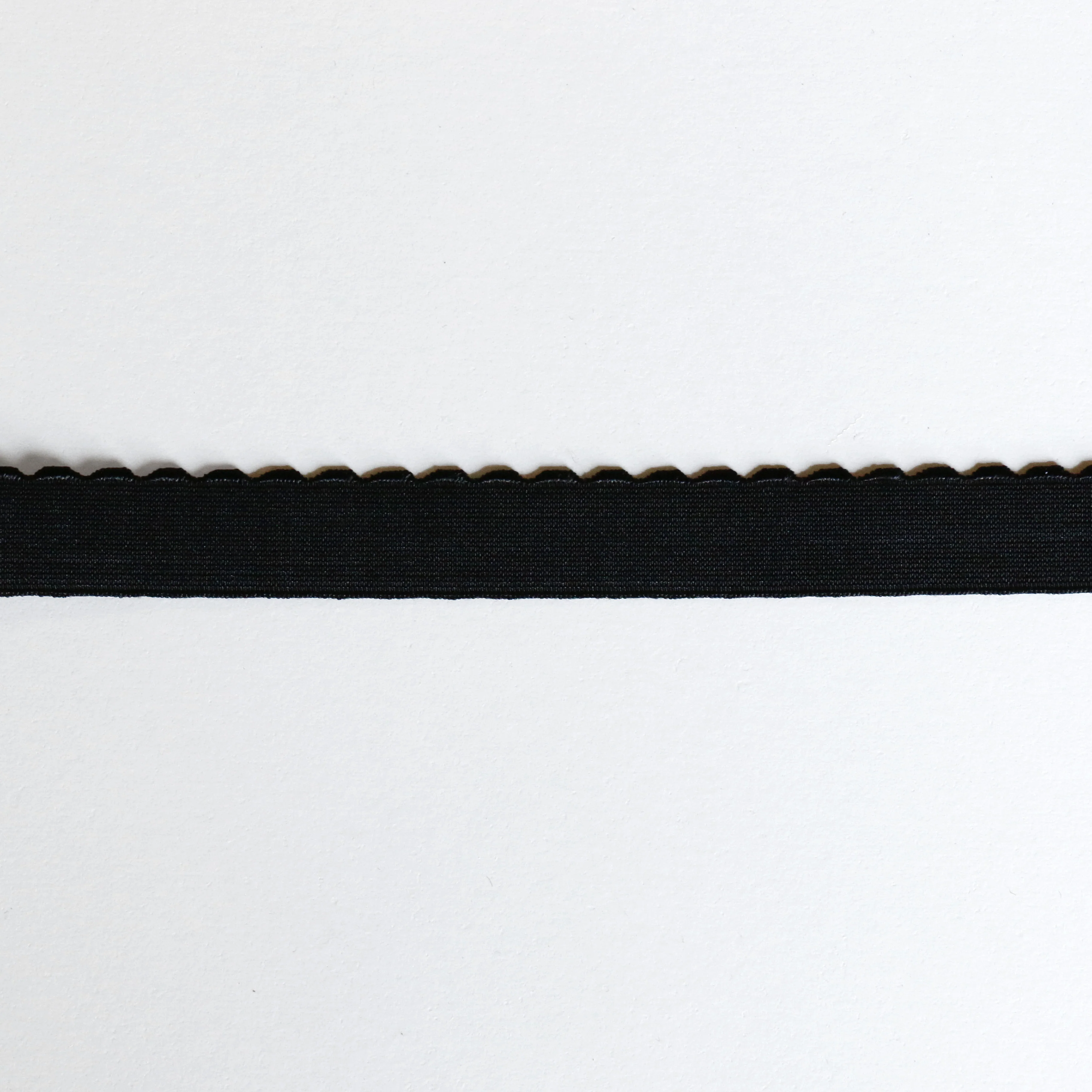 *Scalloped Elastic (16mm) - Black - Image 4