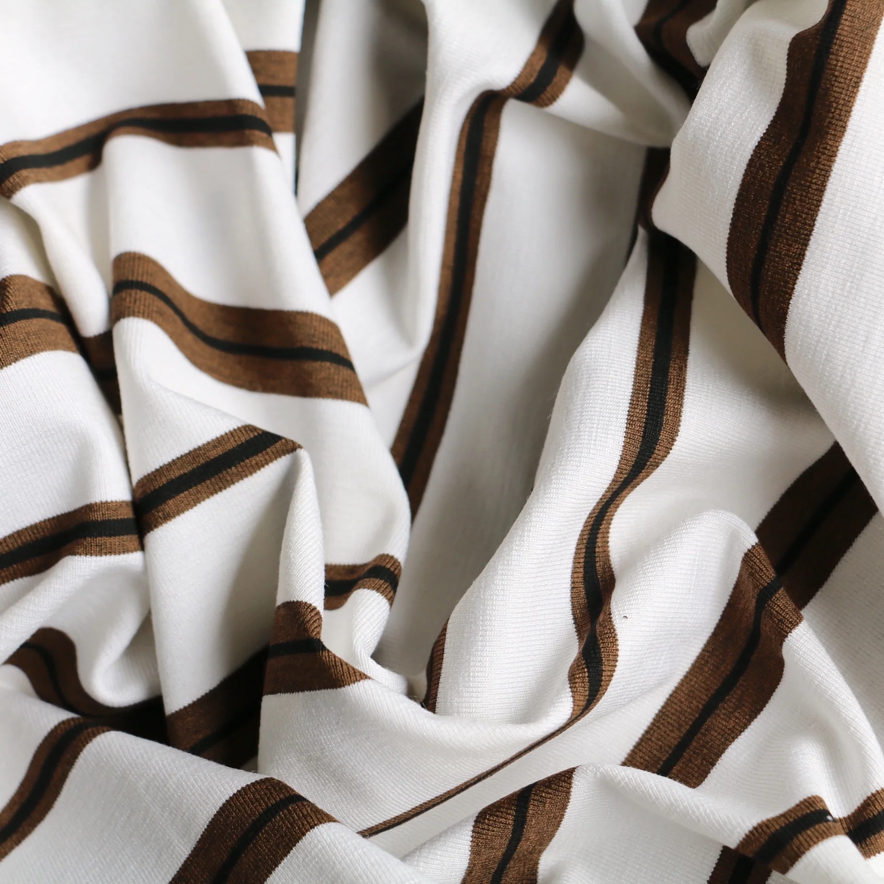 Black Cacao On White - Image 2