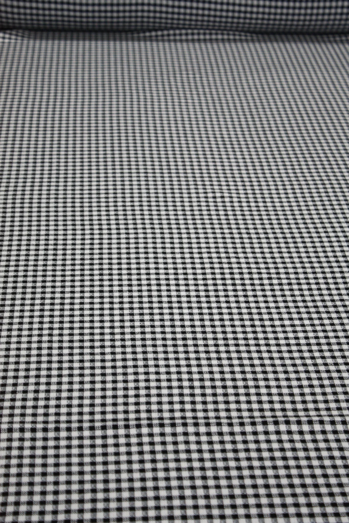 Black Checking White - Image 2