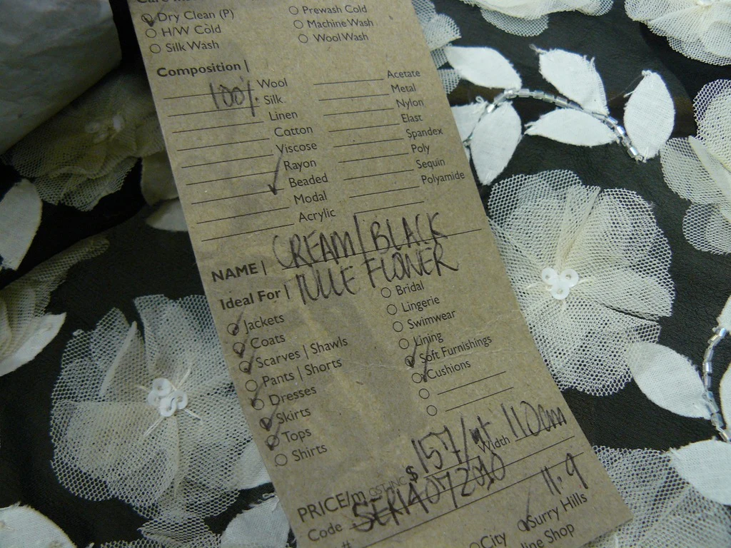 Black/Cream Tulle Flower - Image 4