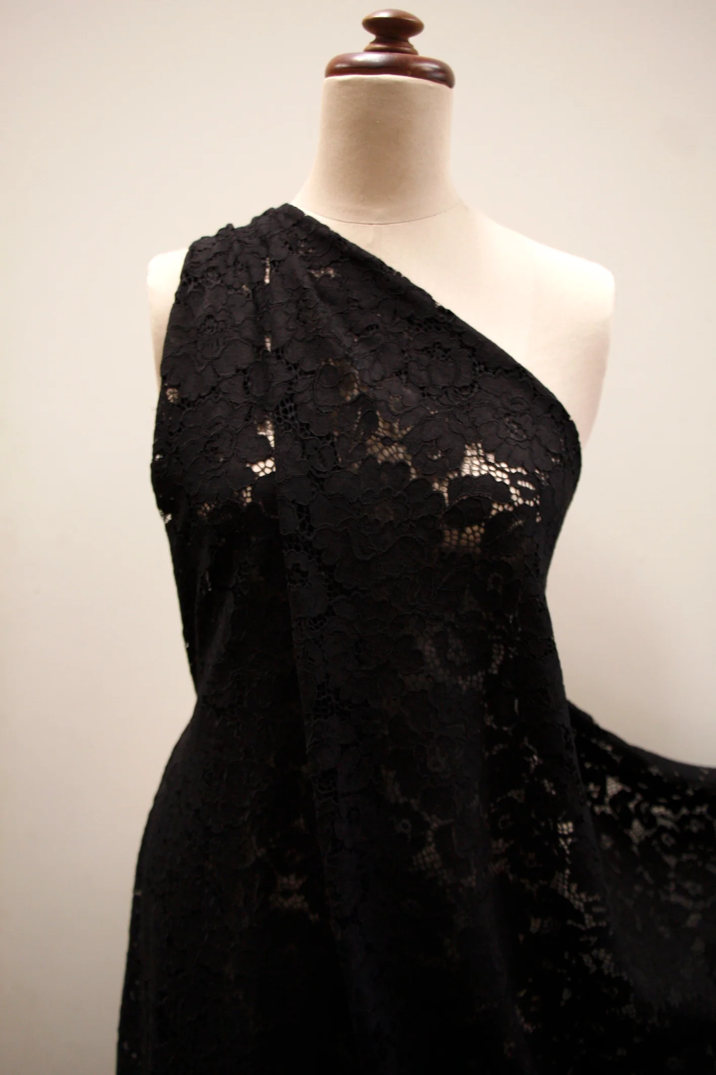 Black Floral Lace - Image 5