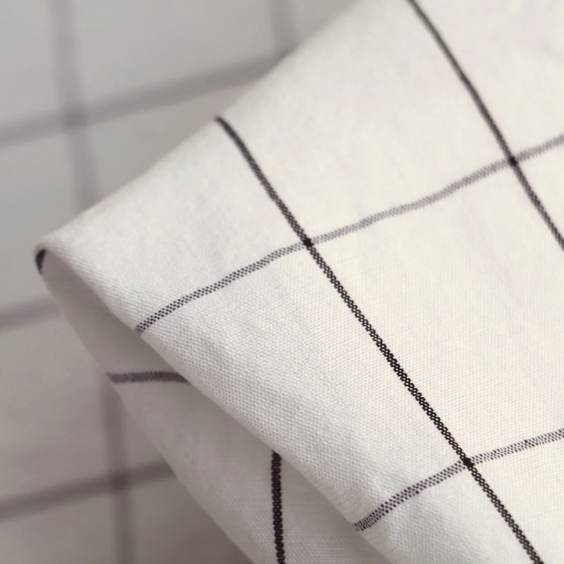 Black Grid Ivory