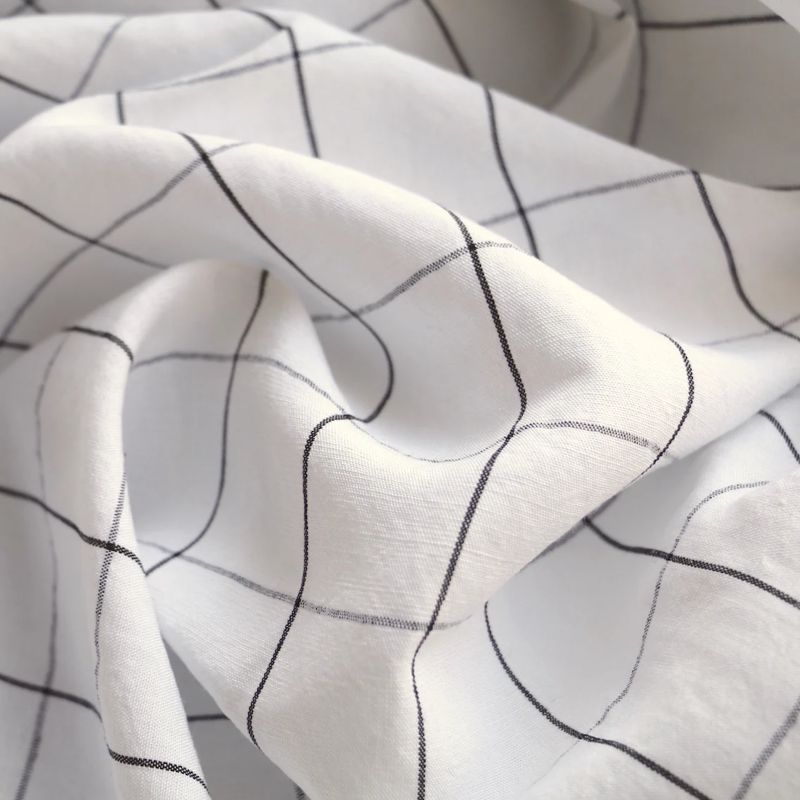 Black Grid Ivory - Image 2
