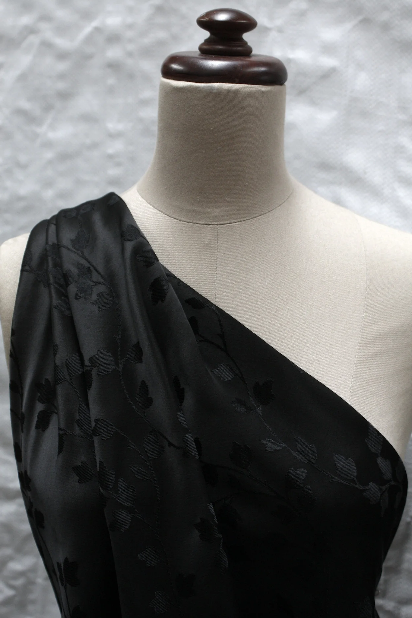 Black Ivy - Image 5