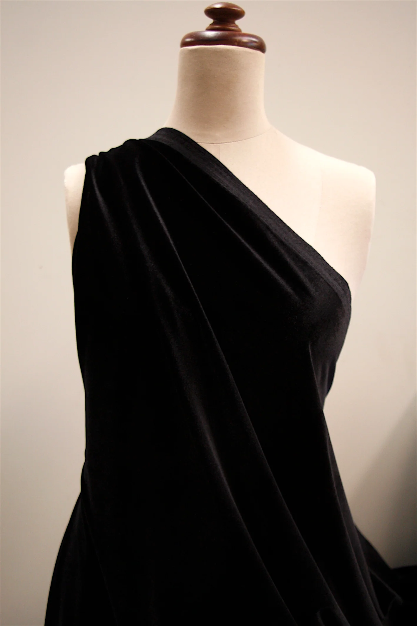 Black Night Owl - Stretch Velvet - Image 4