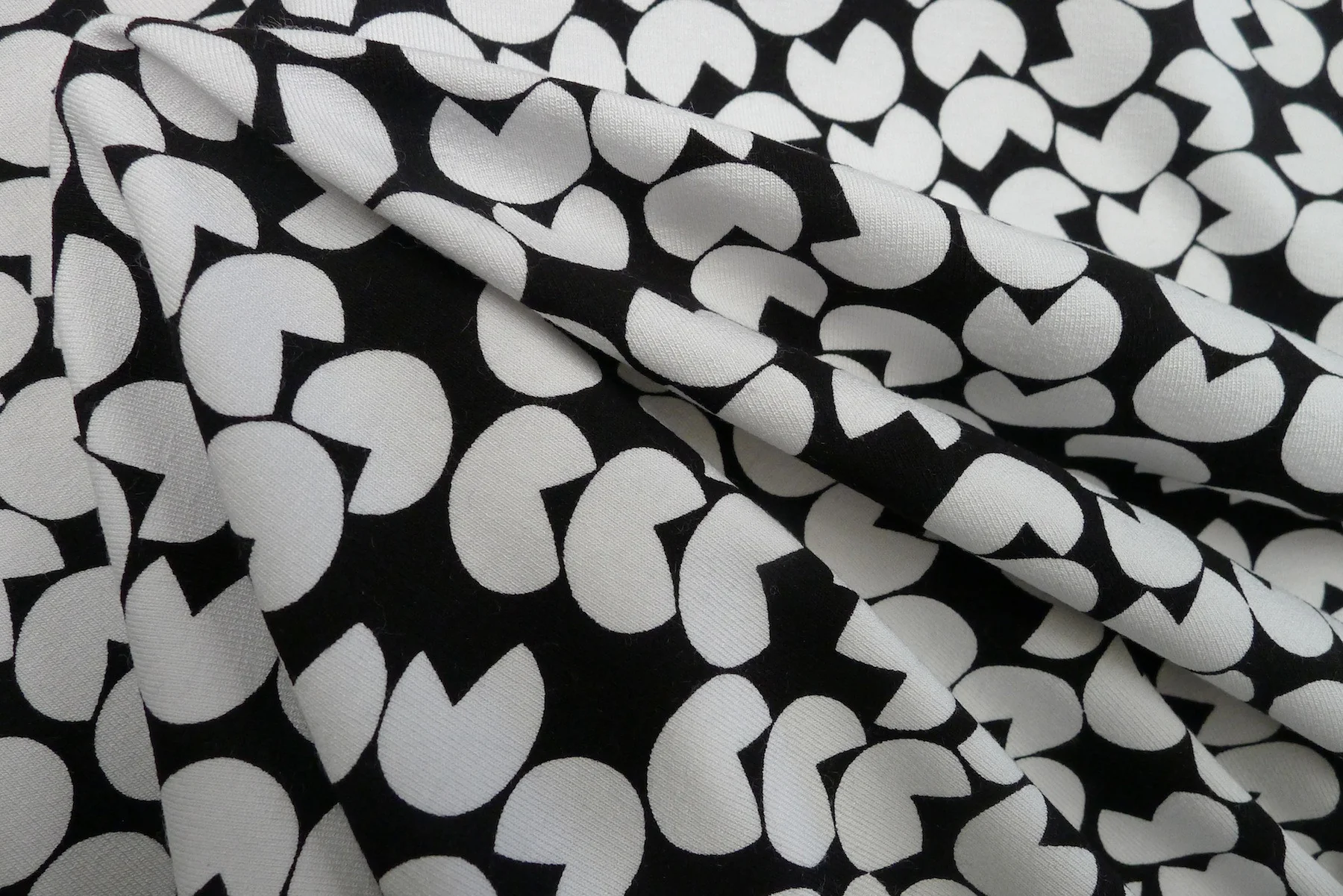 Black Petal Print - Image 2