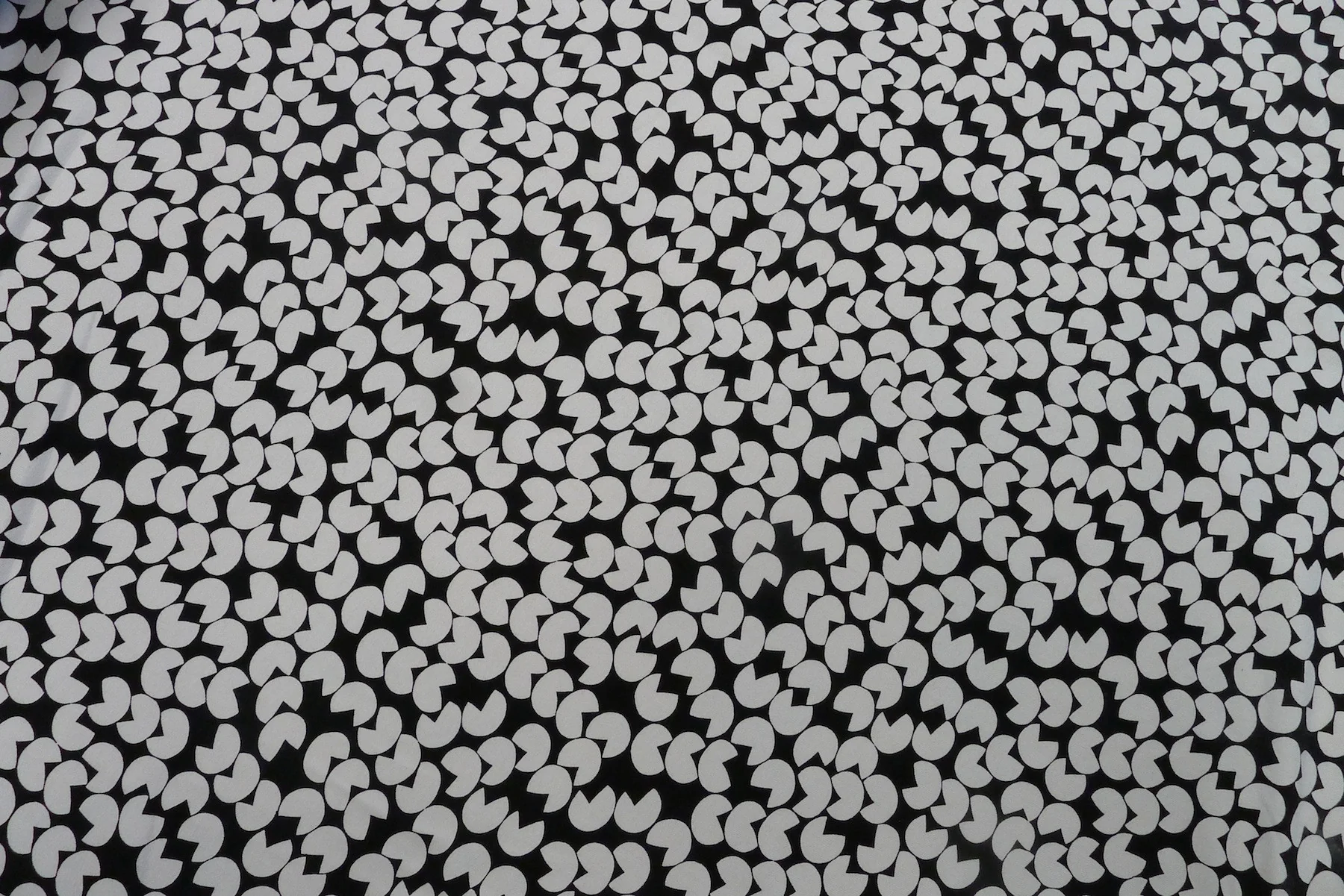 Black Petal Print - Image 3