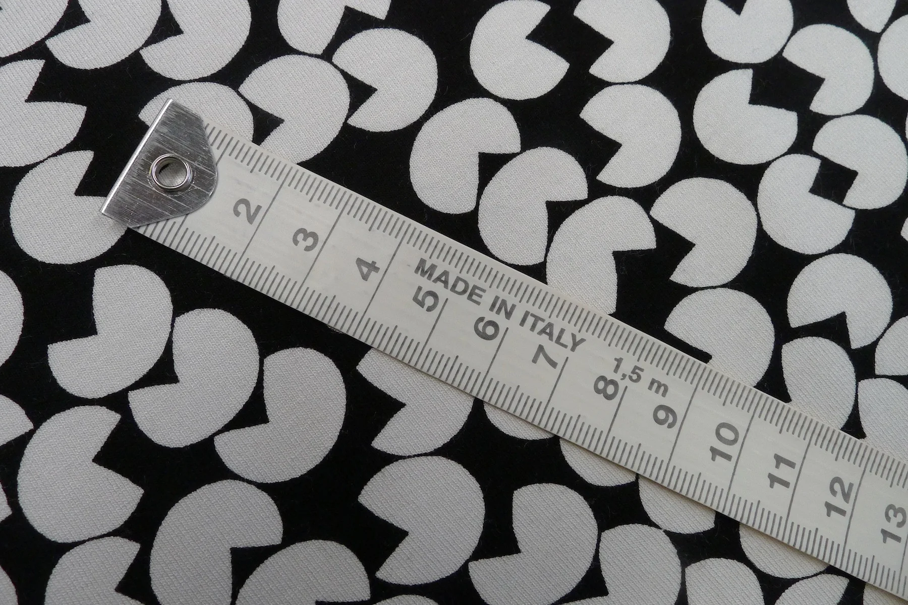 Black Petal Print - Image 7