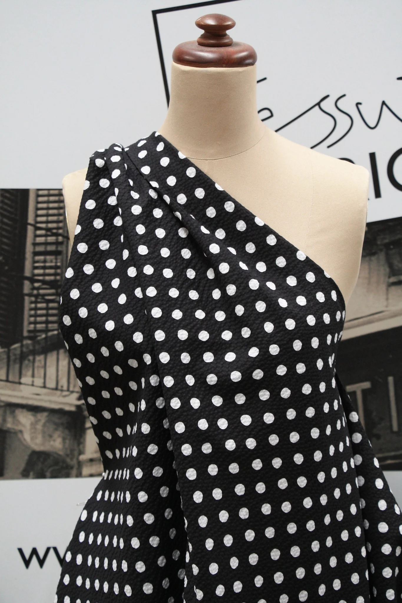 Black Ripple Spot - Image 5