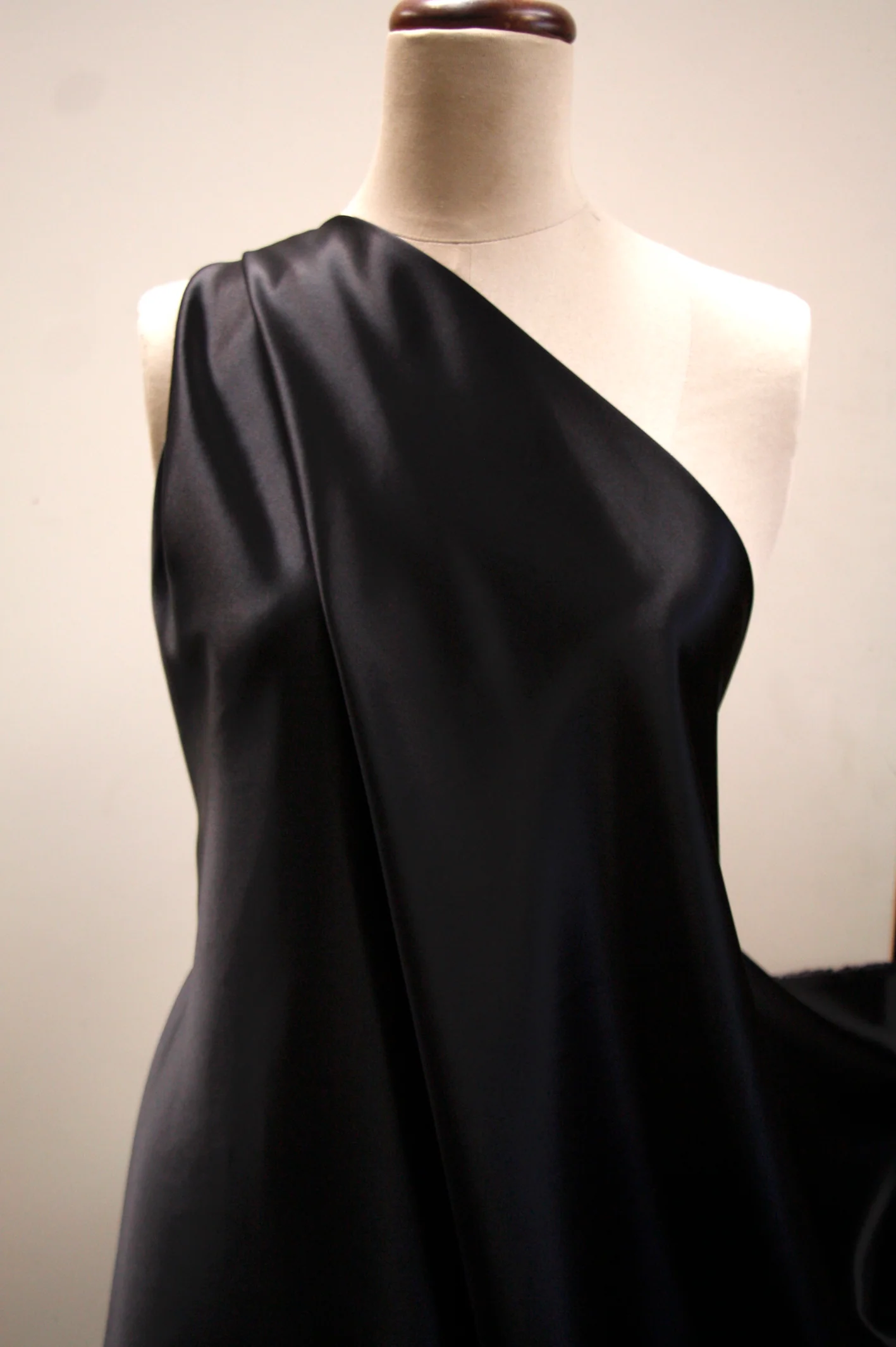 Black Silk Satin - 19mm - Image 4