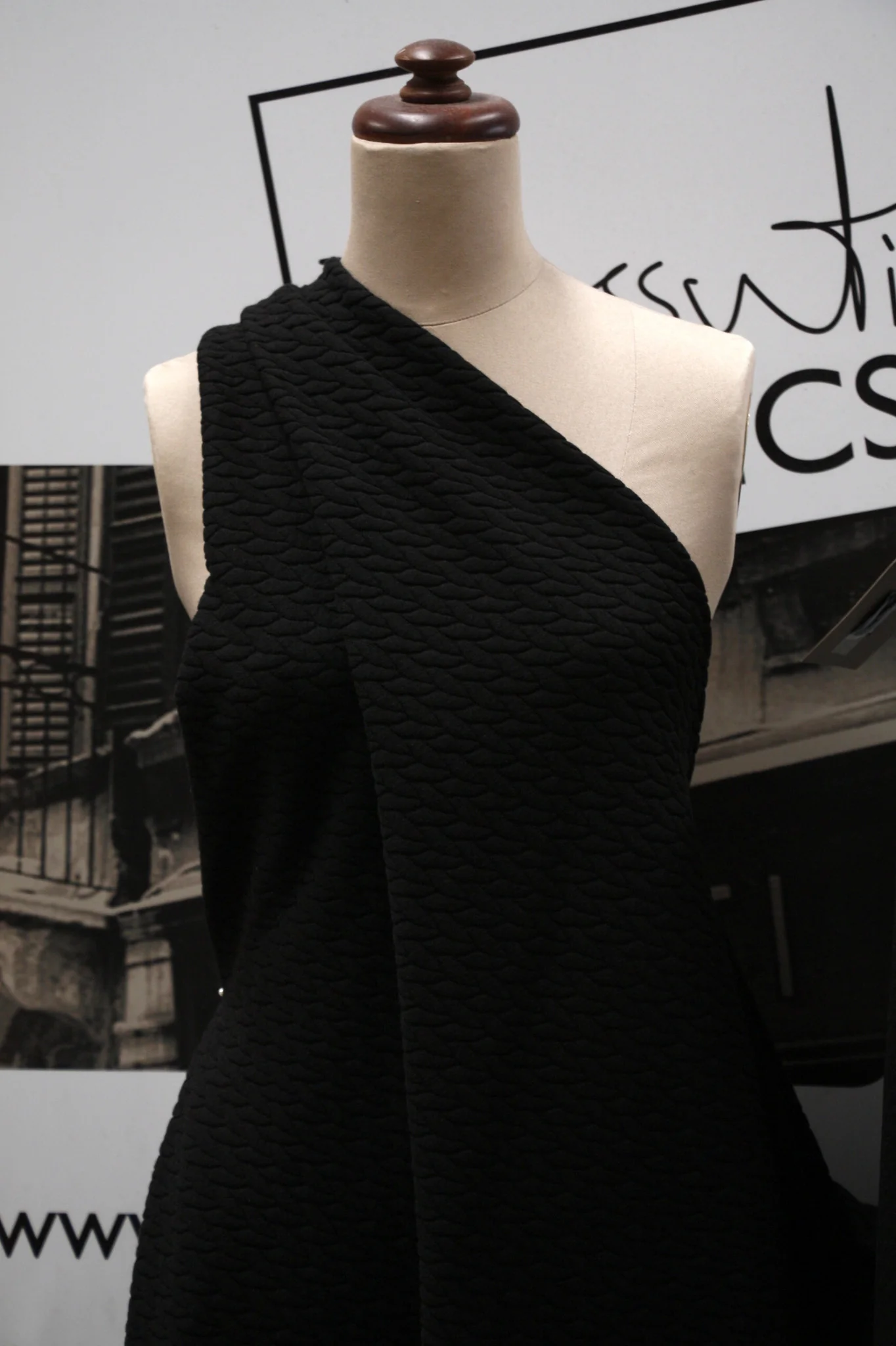 Black Wings - Image 5