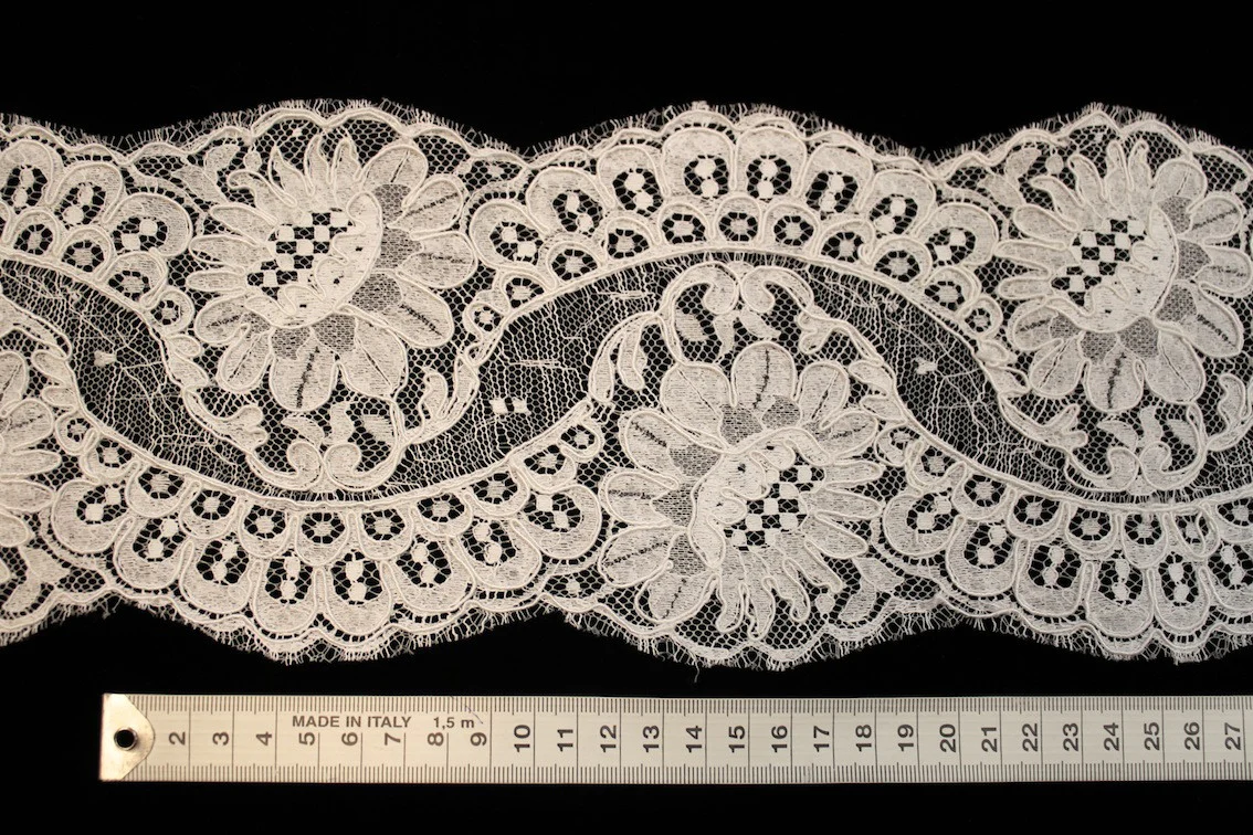 Blanc Corded Trim - Image 3