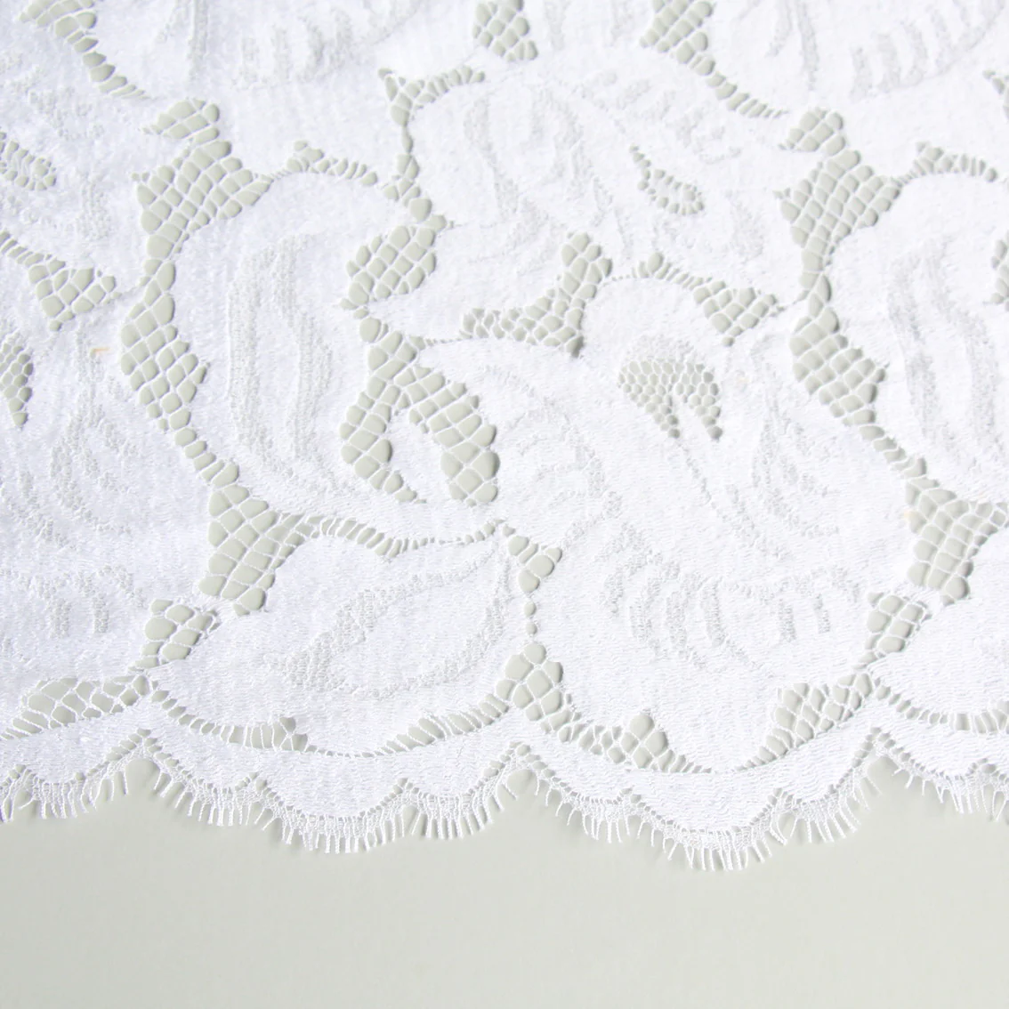 Blanc Lace - Image 2