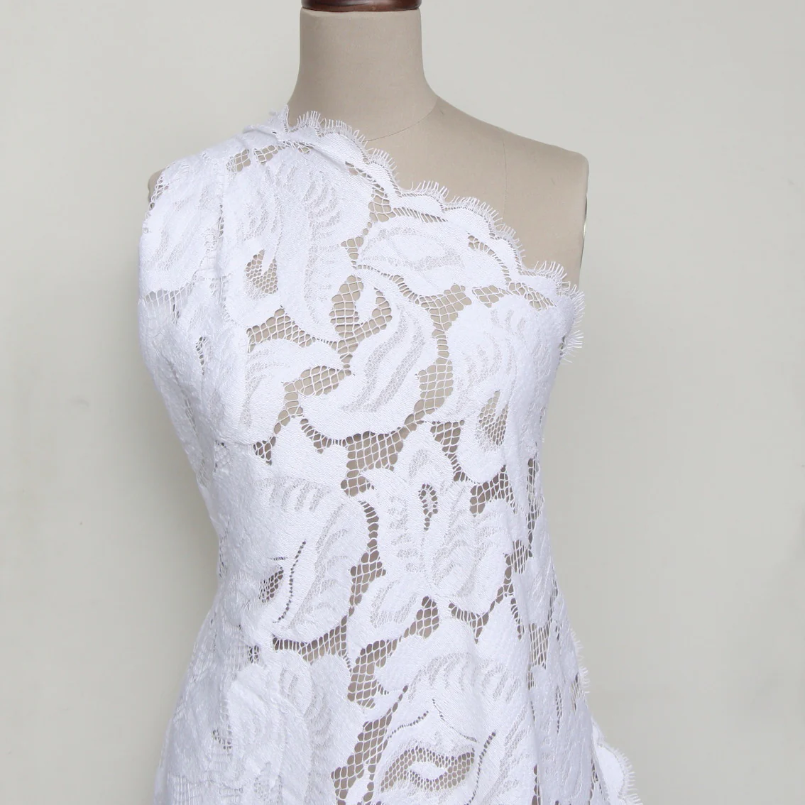 Blanc Lace - Image 6