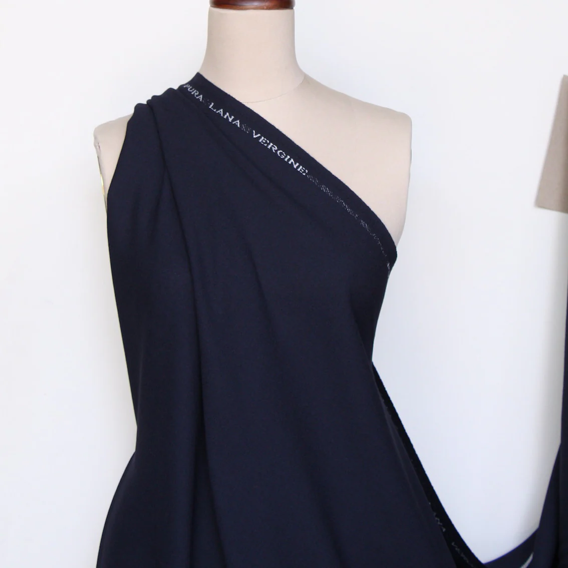 Blu Scuro Motiv Crepe - Image 5