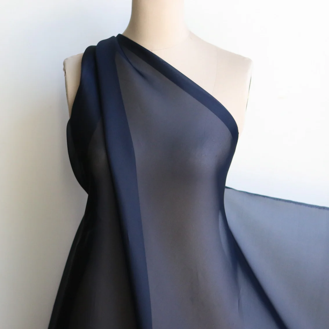 Blu Scuro Organza - Image 3