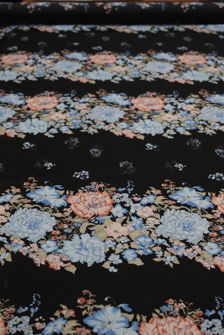 Blue Carnation Street - Image 4