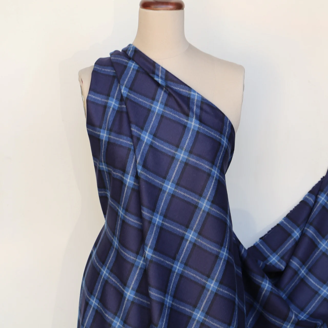 Blue Cross Grid - Image 6