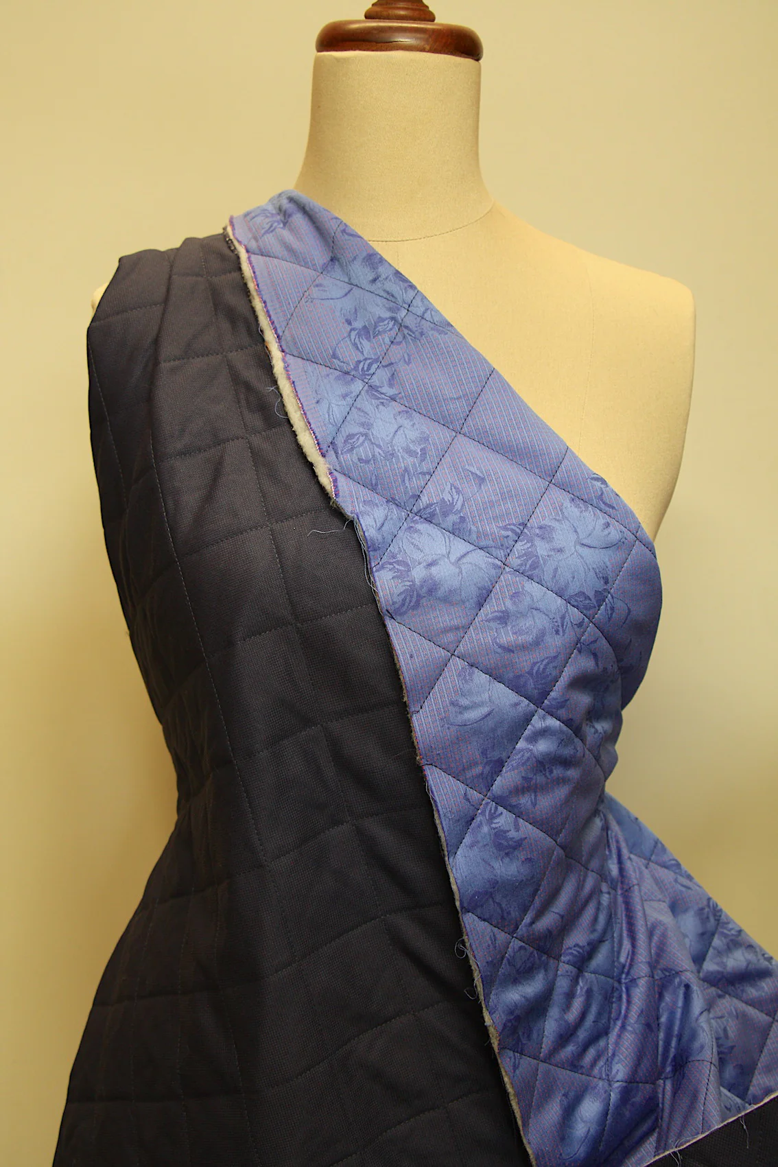 Blue Room Bloom - Image 5