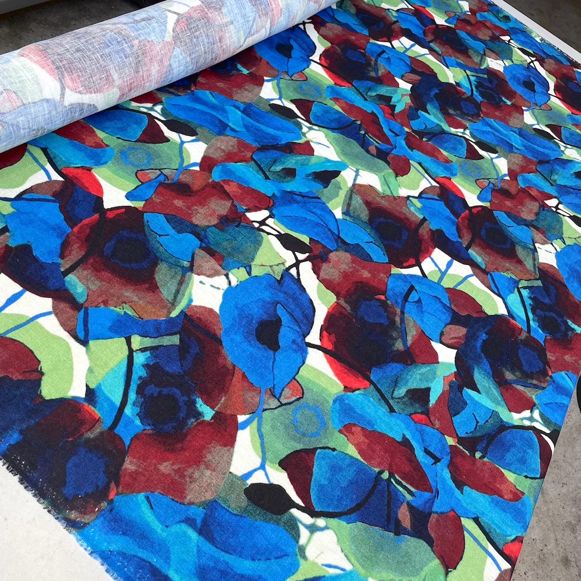 Blue Season Printed Linen - Image 4