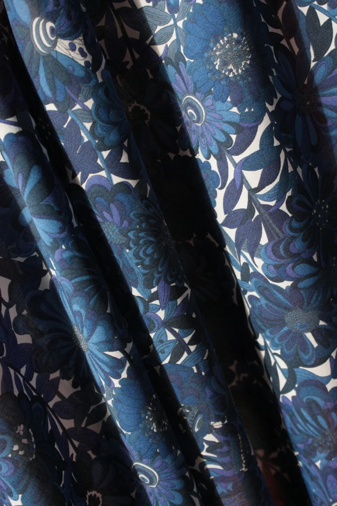 Blue Willow's Garden - Tana Lawn - Image 3