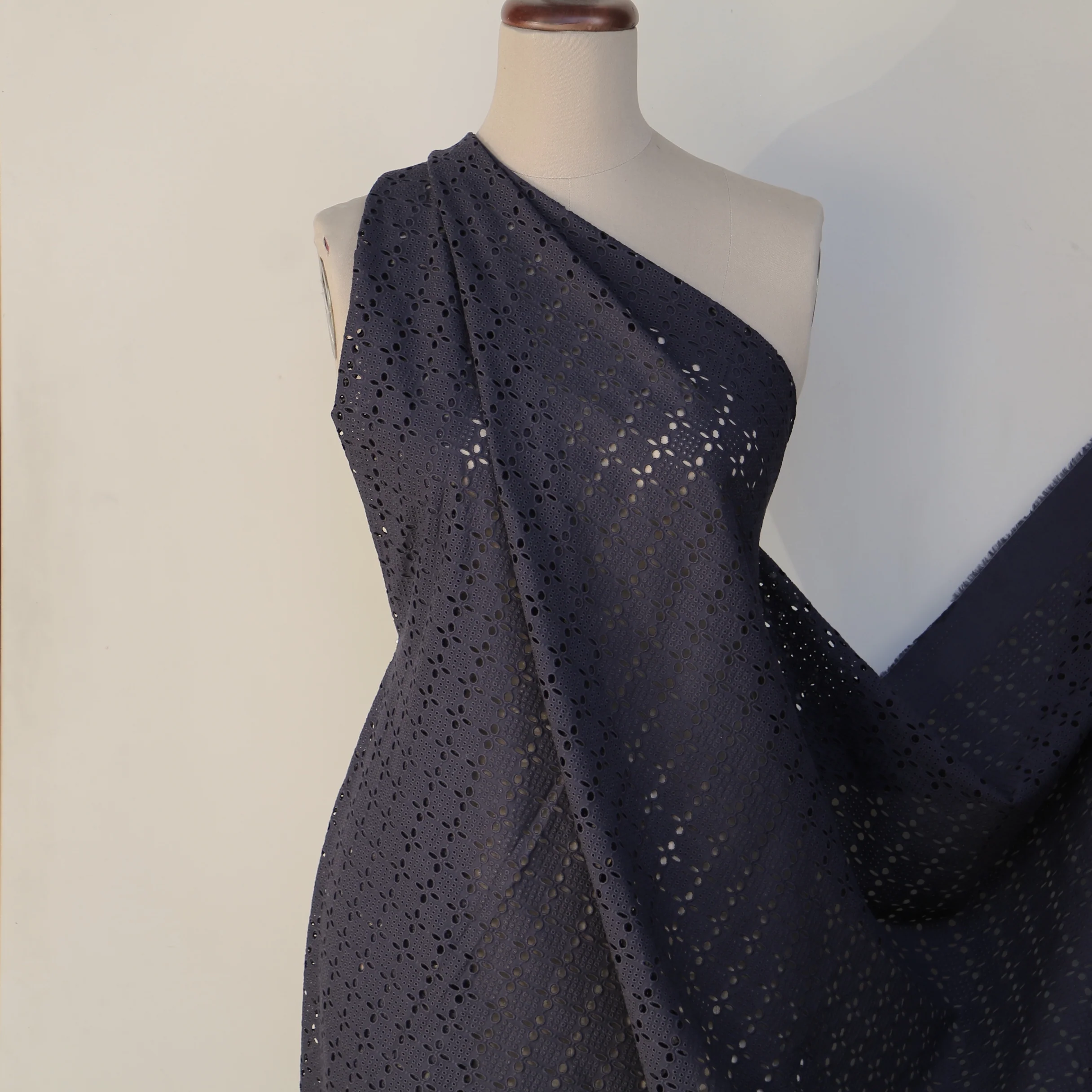 Broderie Navy - Image 5