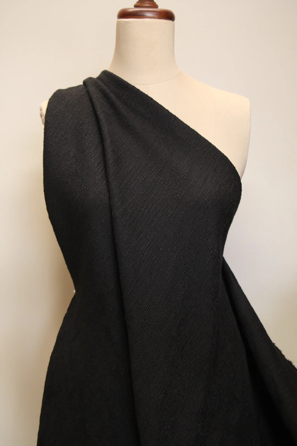 Bumpy Nero Tweed - Image 4